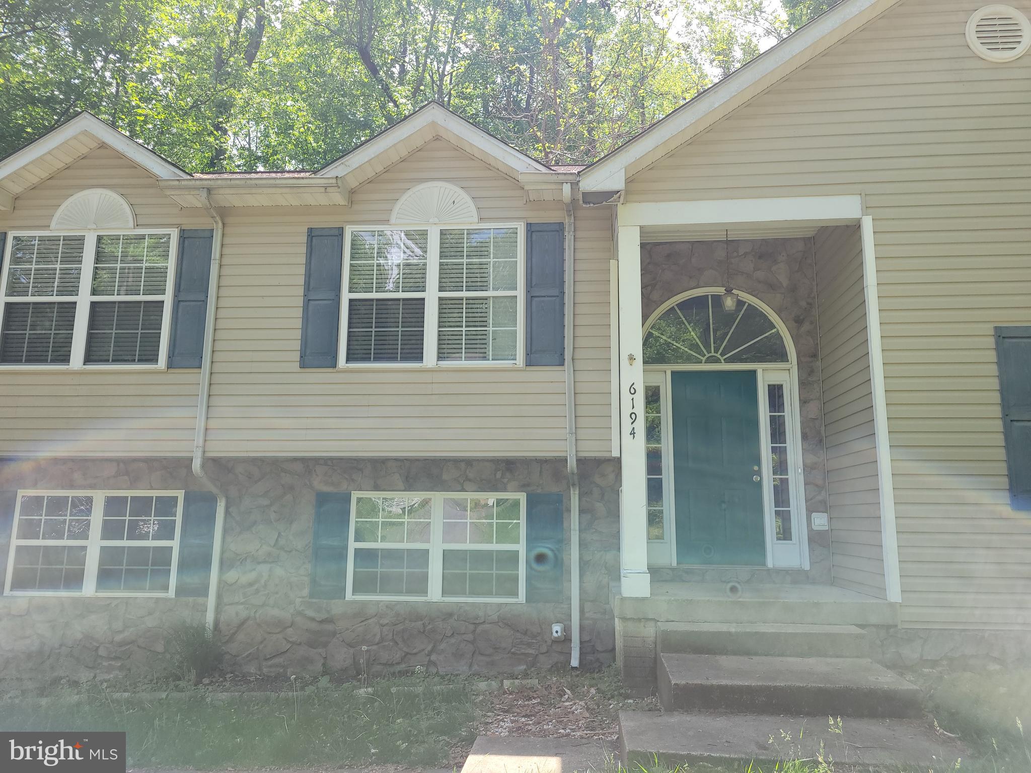 PRESIDENTIAL LAKES - Residential Lease