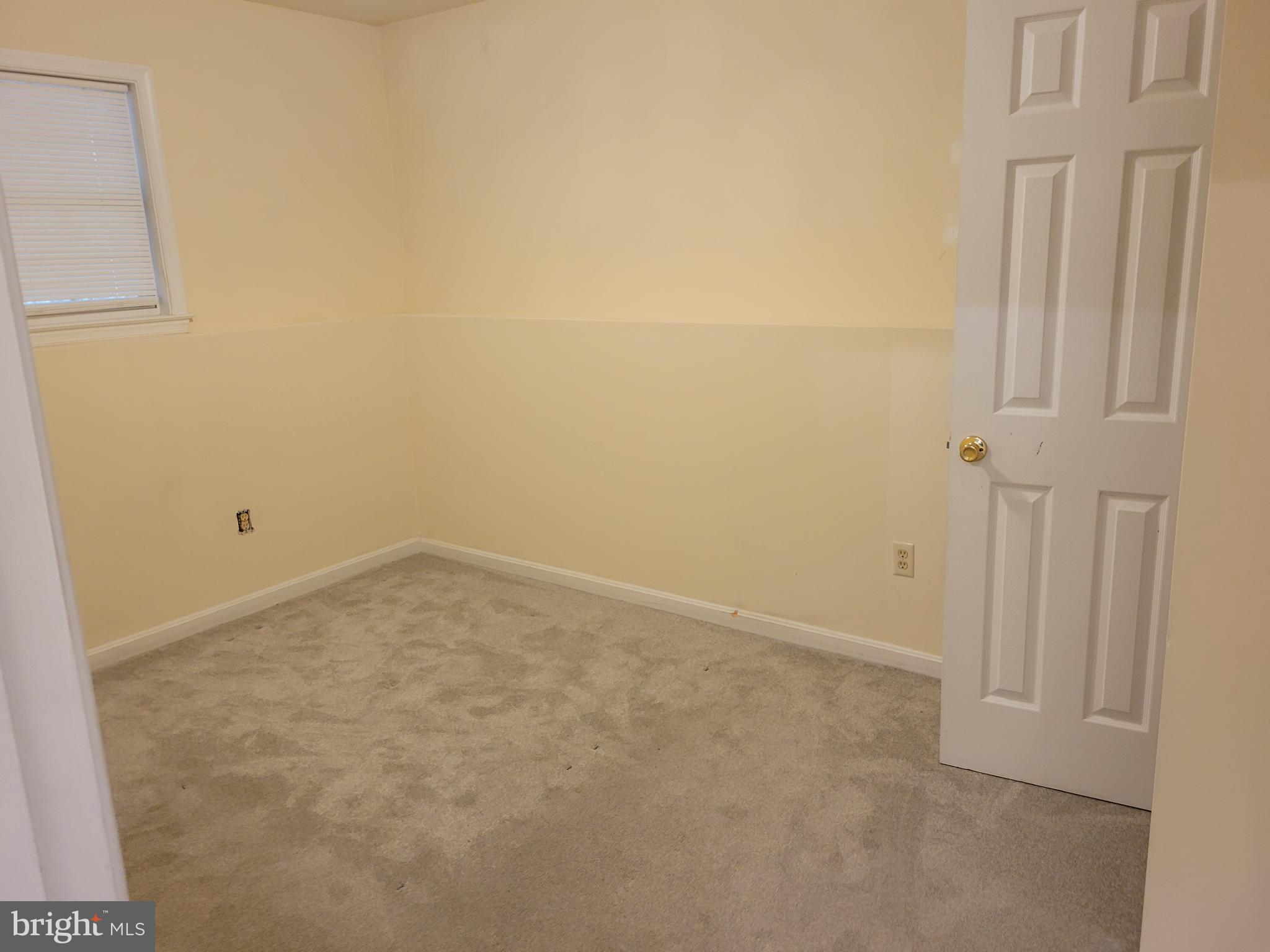 PRESIDENTIAL LAKES - Residential Lease