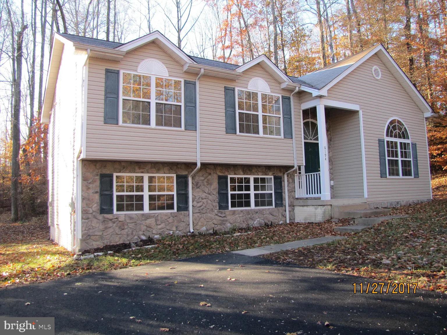 PRESIDENTIAL LAKES - Residential Lease
