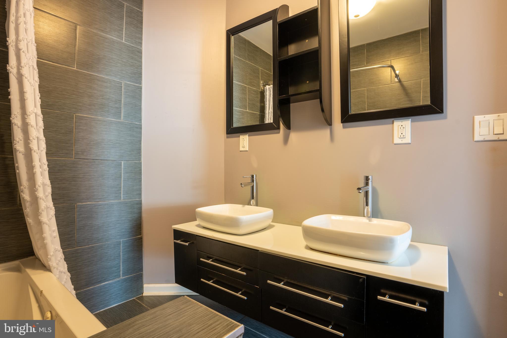 PASSYUNK SQUARE - Residential