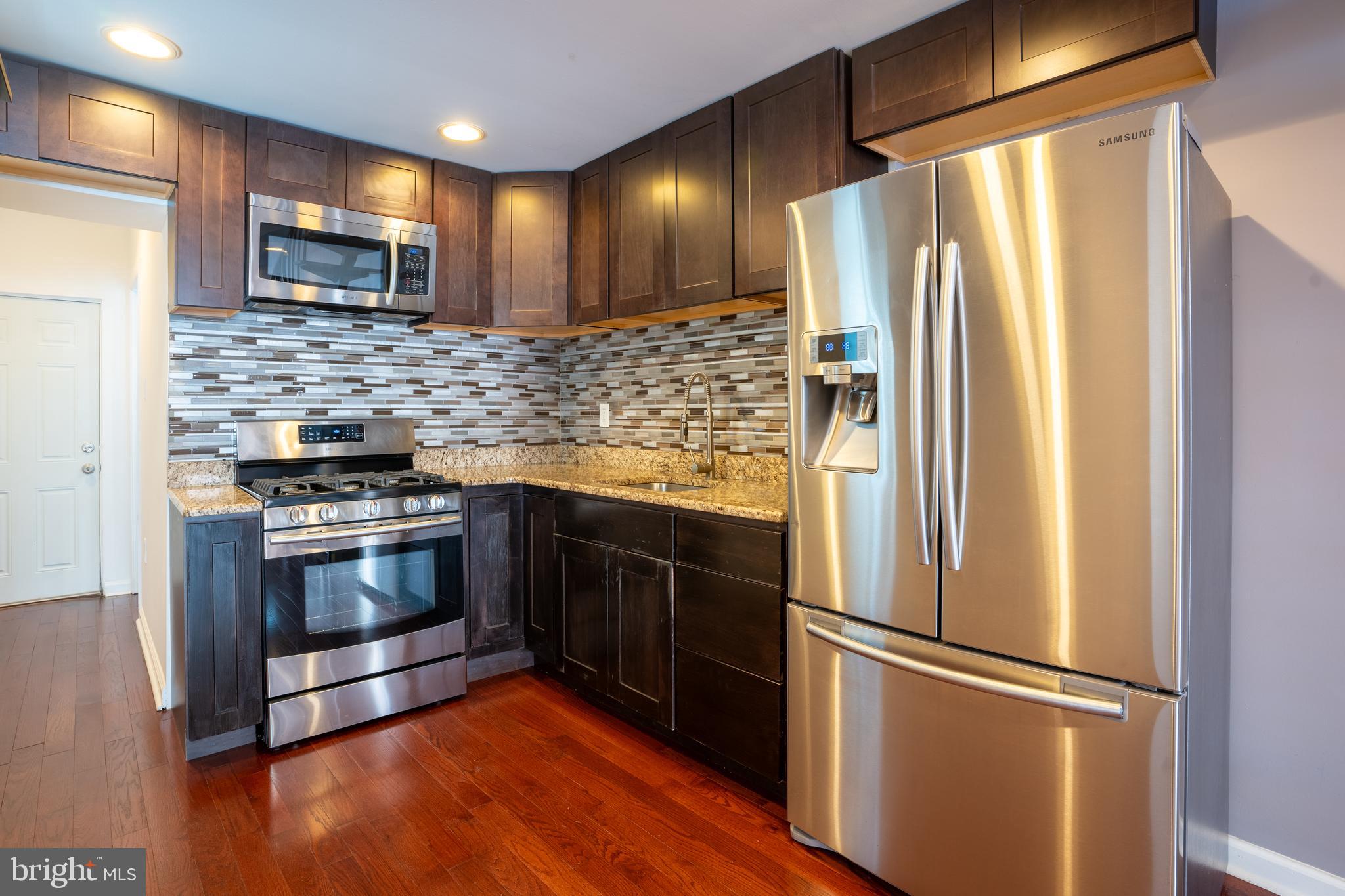 PASSYUNK SQUARE - Residential