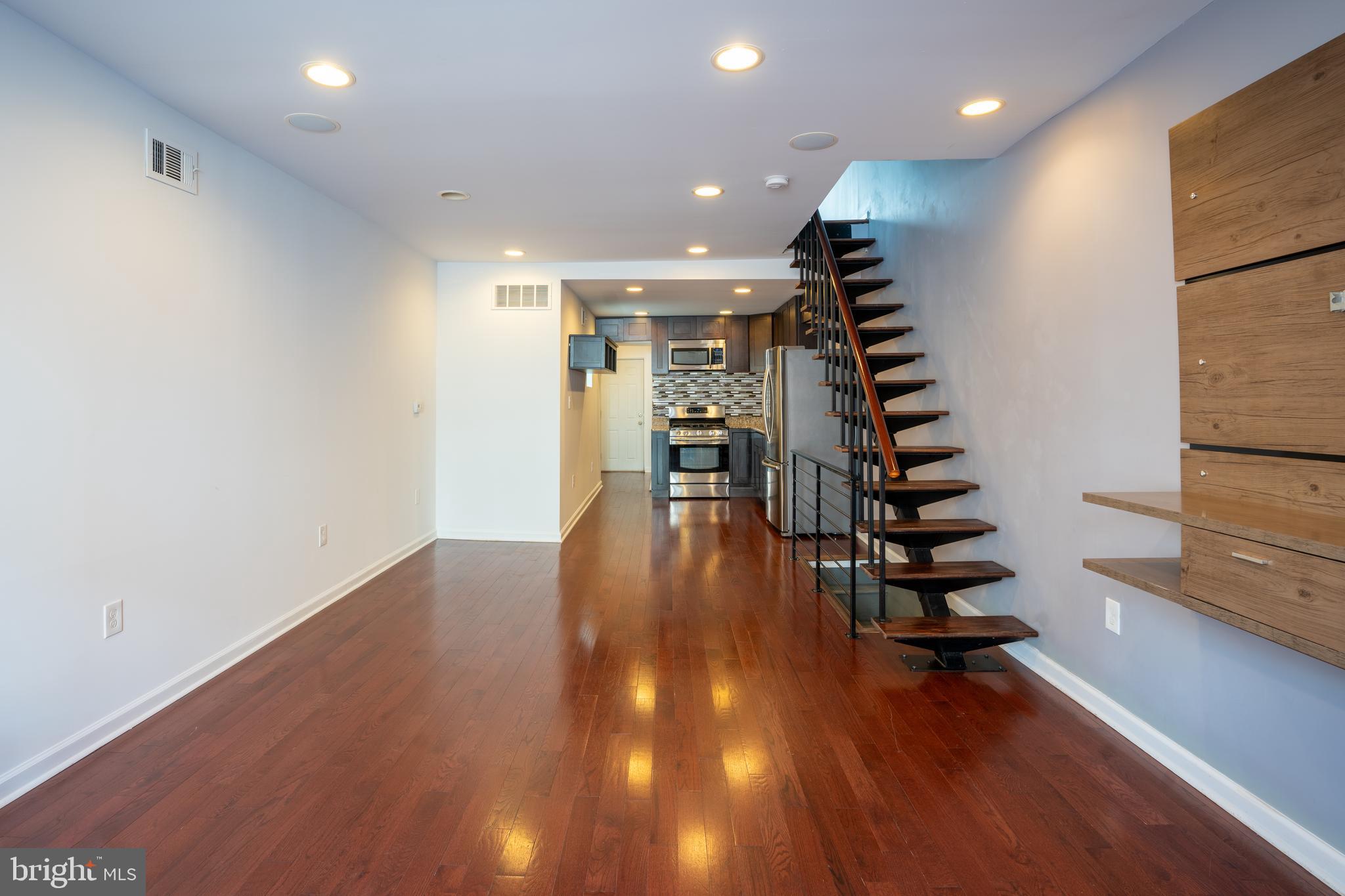 PASSYUNK SQUARE - Residential