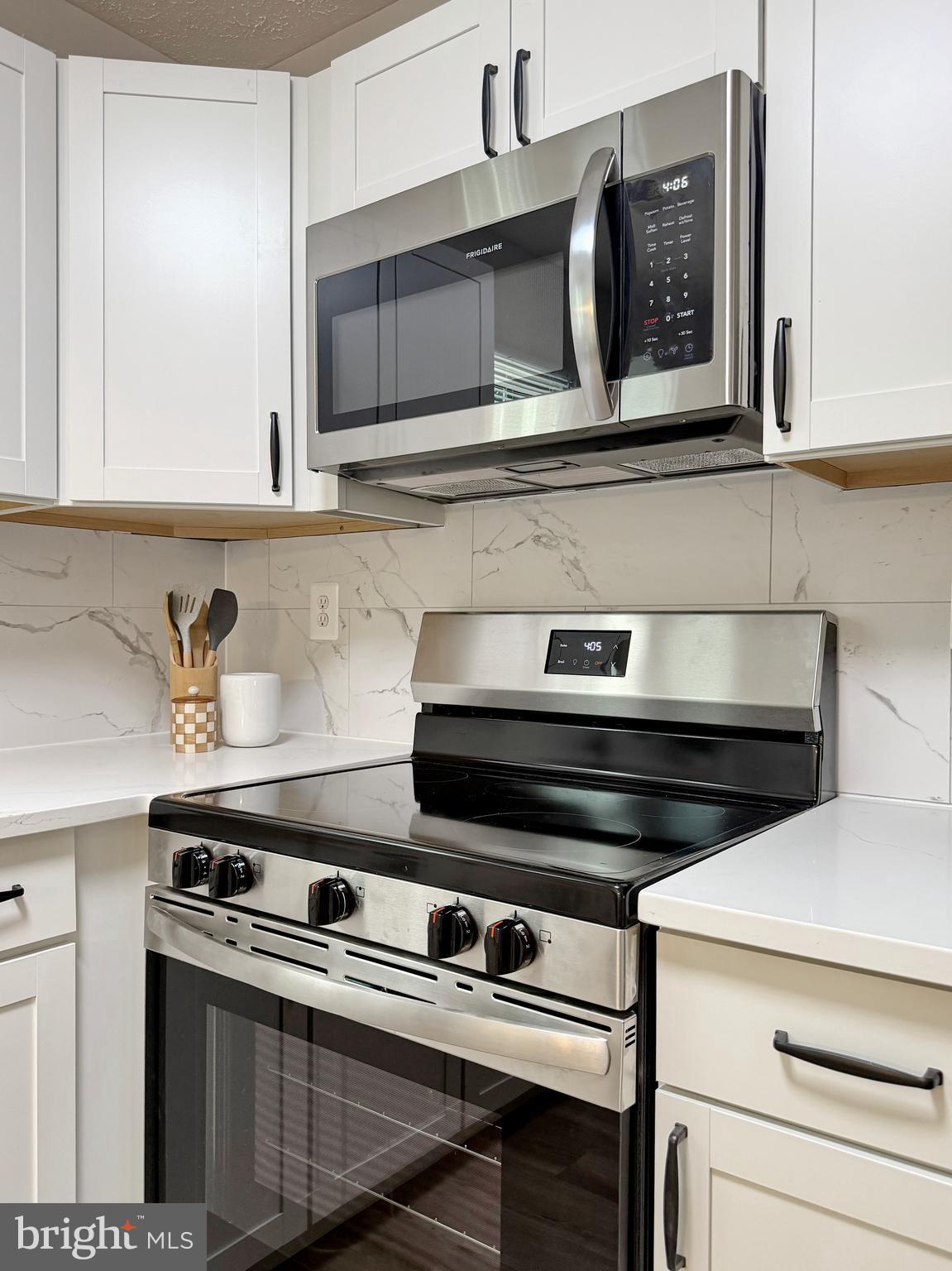 POTOMAC MEWS - Residential