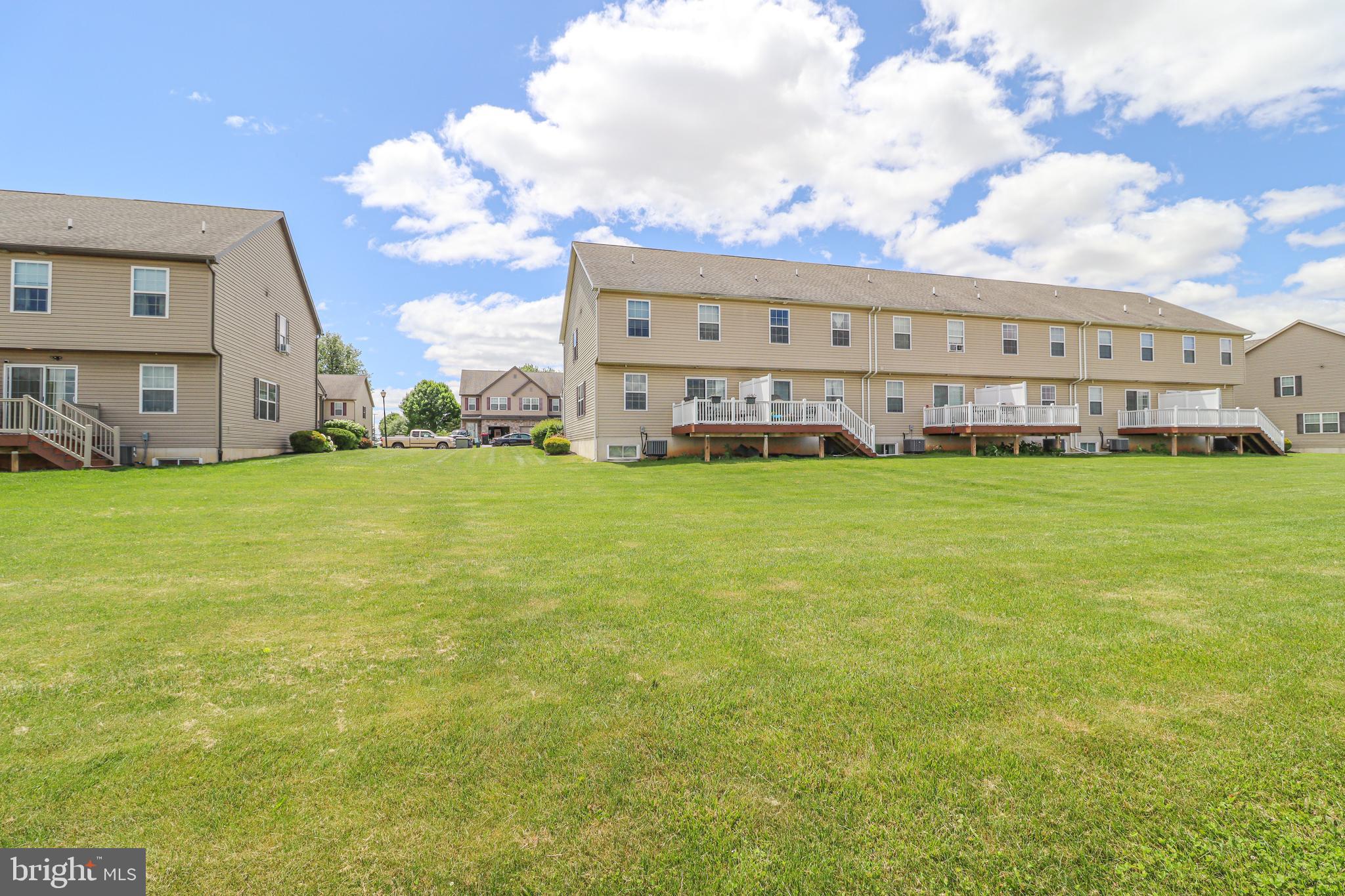 LINDA SUE GARDENS - Residential