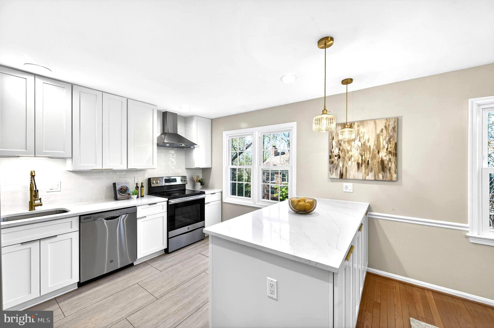 WESTMORELAND SQUARE - Residential