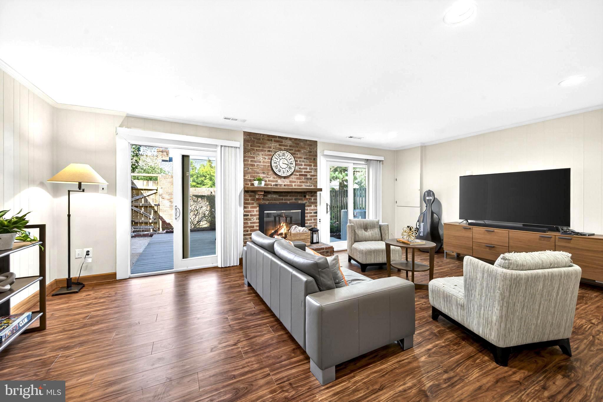 WESTMORELAND SQUARE - Residential