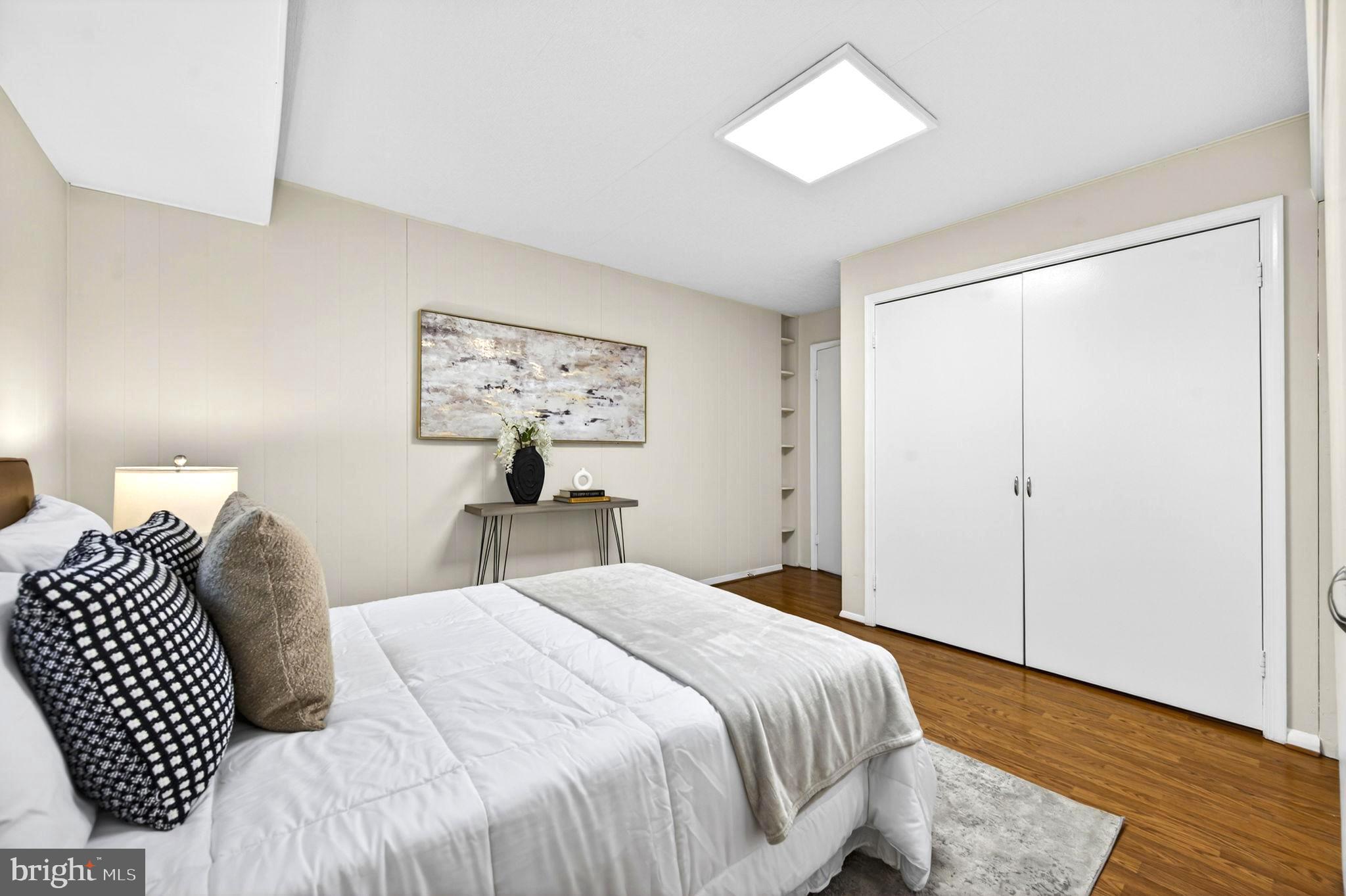 WESTMORELAND SQUARE - Residential