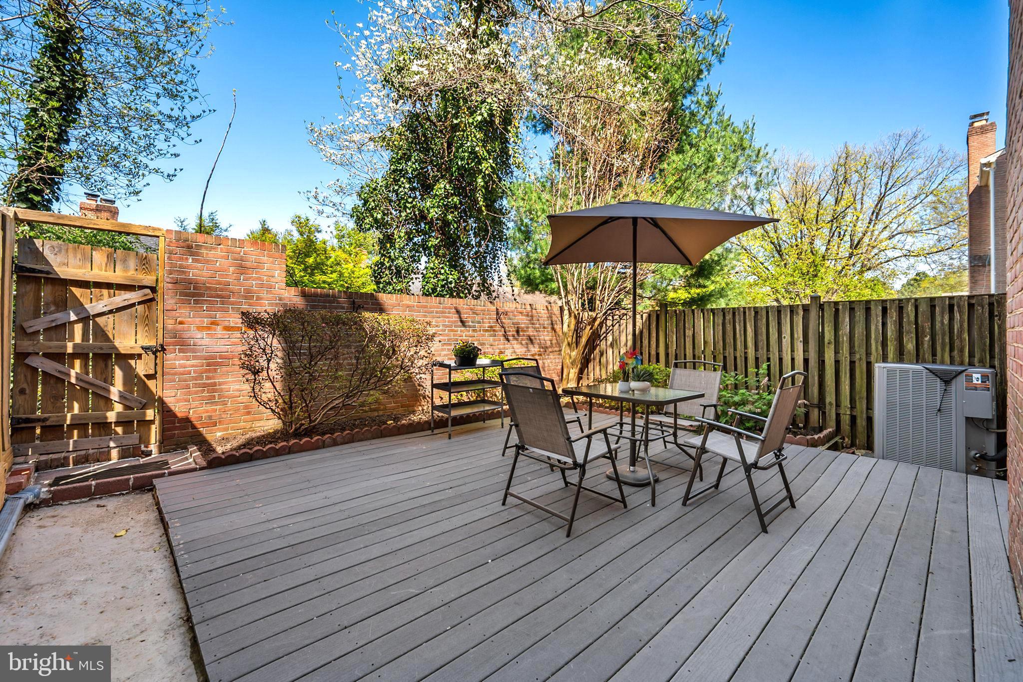 WESTMORELAND SQUARE - Residential