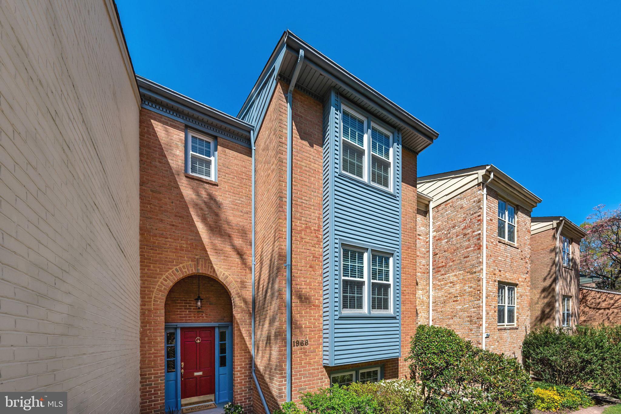 WESTMORELAND SQUARE - Residential