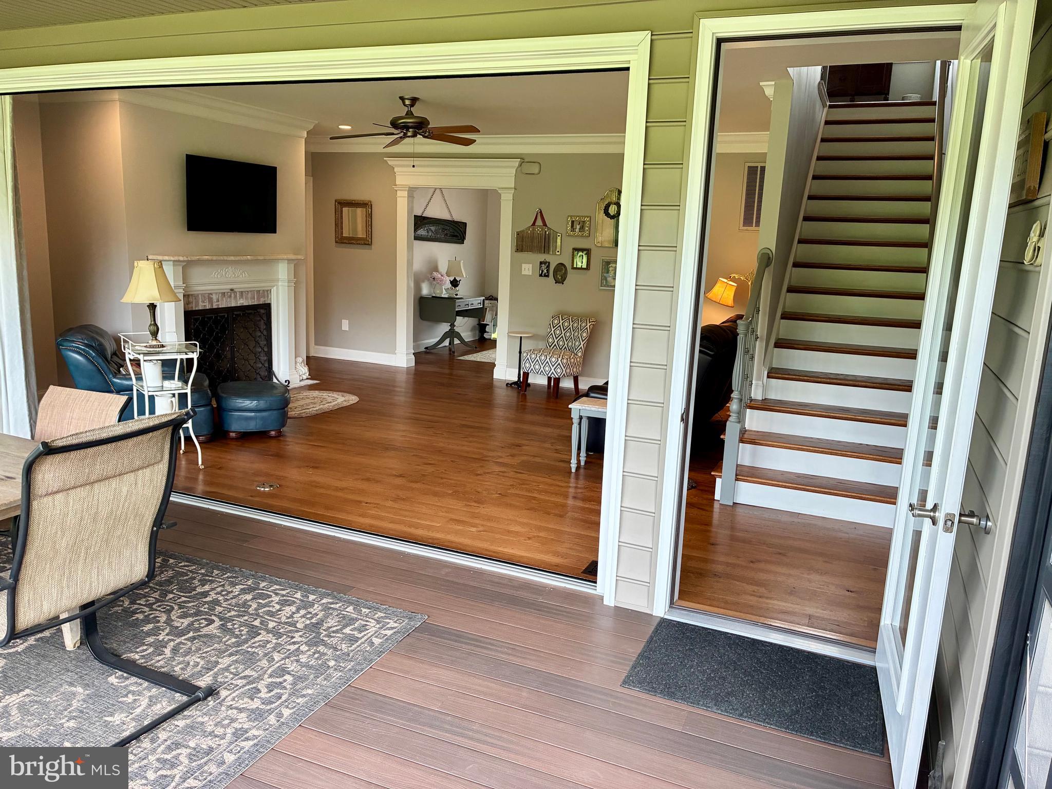 MOSS SPRING ESTATES - Residential