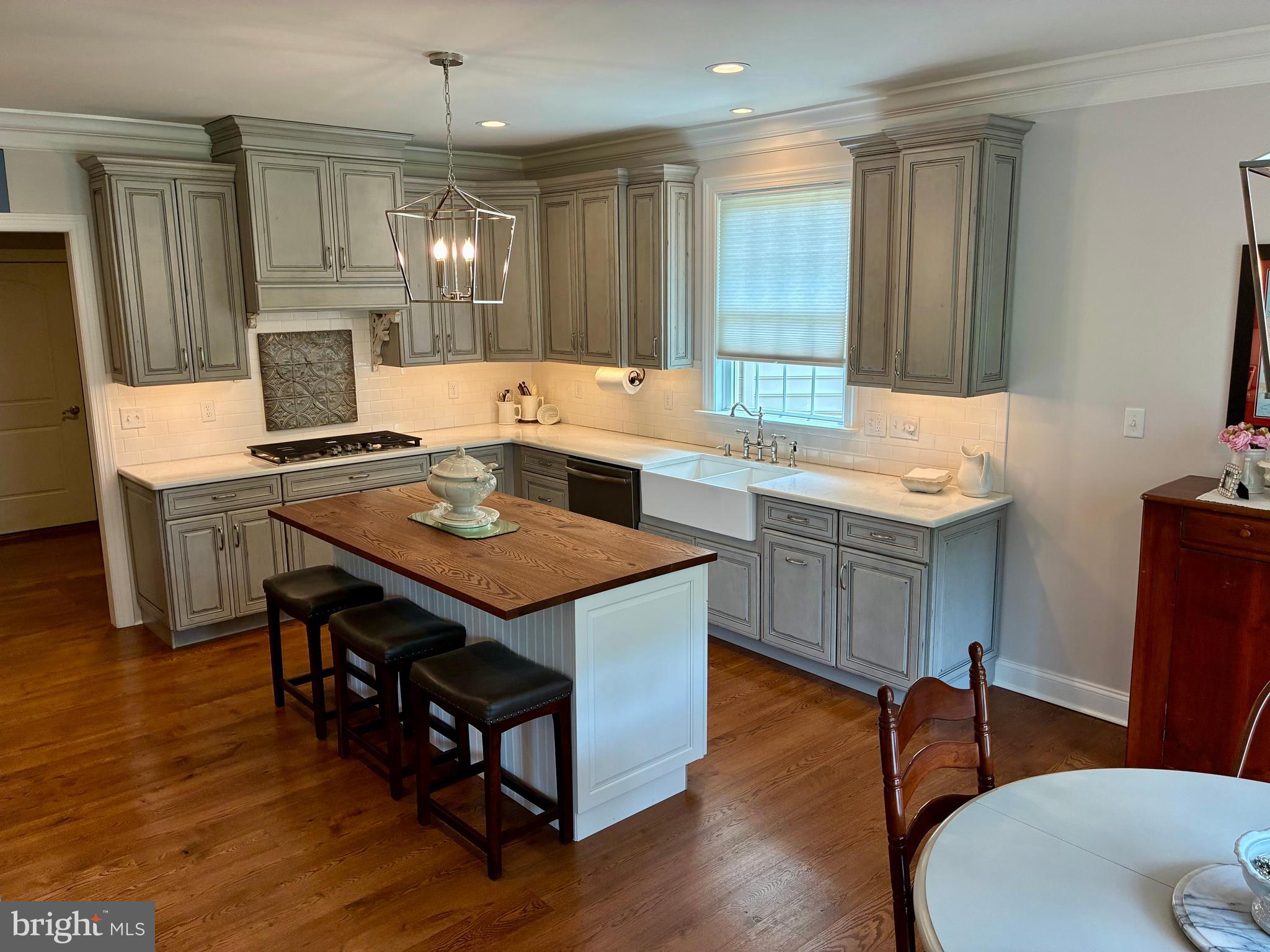 MOSS SPRING ESTATES - Residential