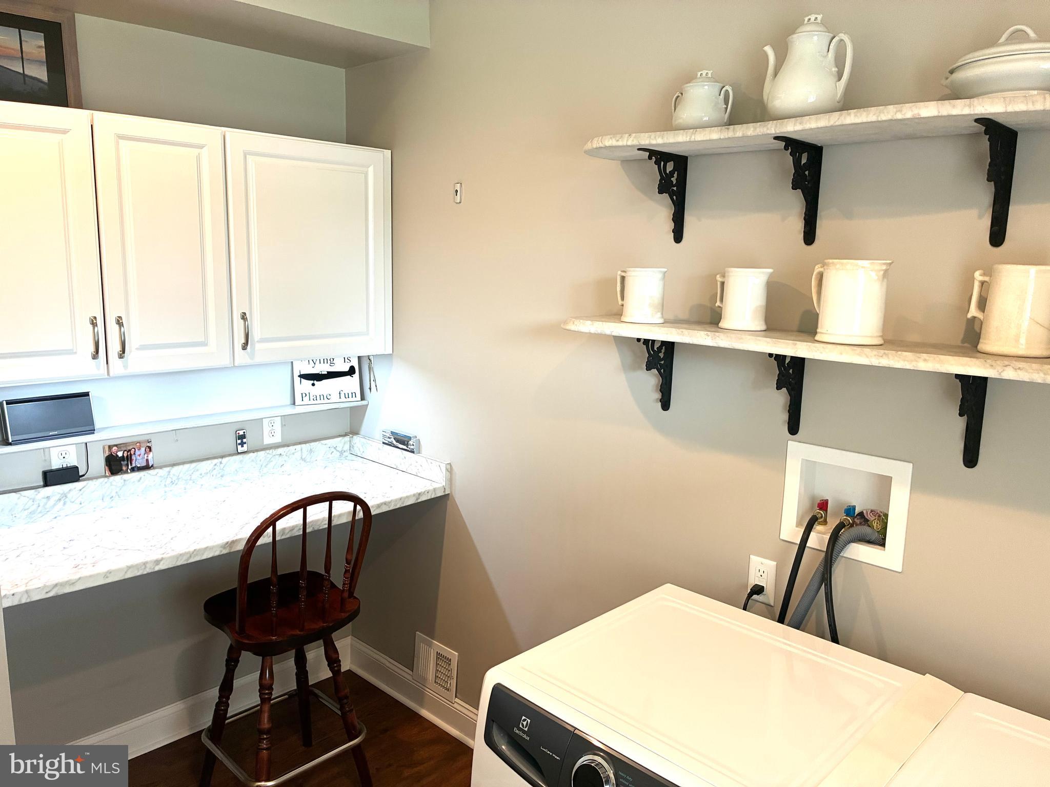 MOSS SPRING ESTATES - Residential