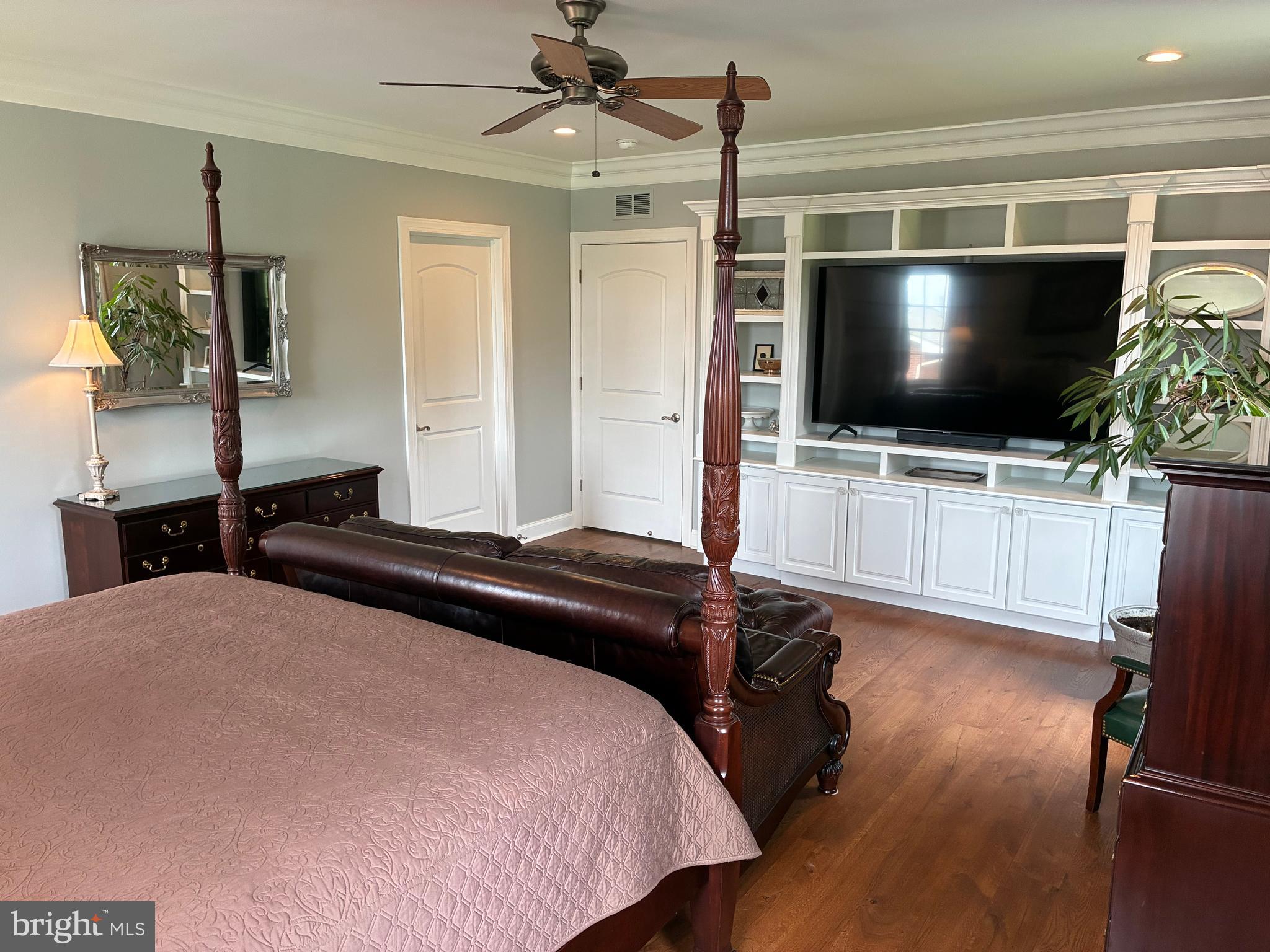 MOSS SPRING ESTATES - Residential