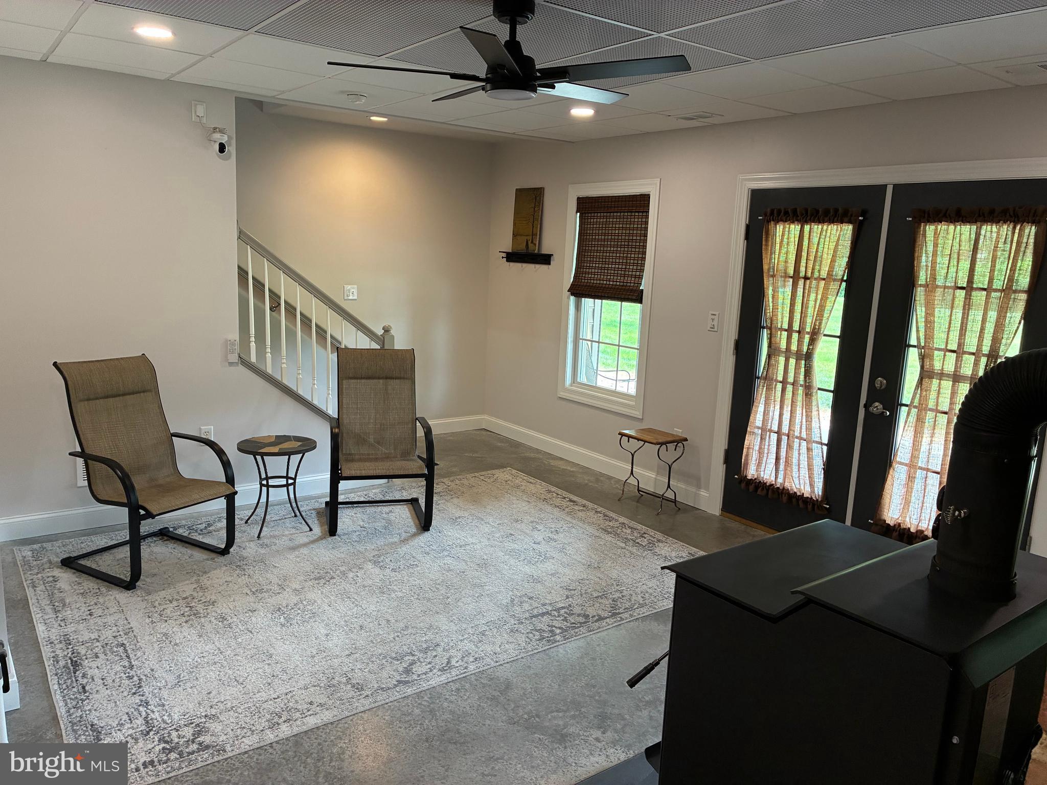 MOSS SPRING ESTATES - Residential