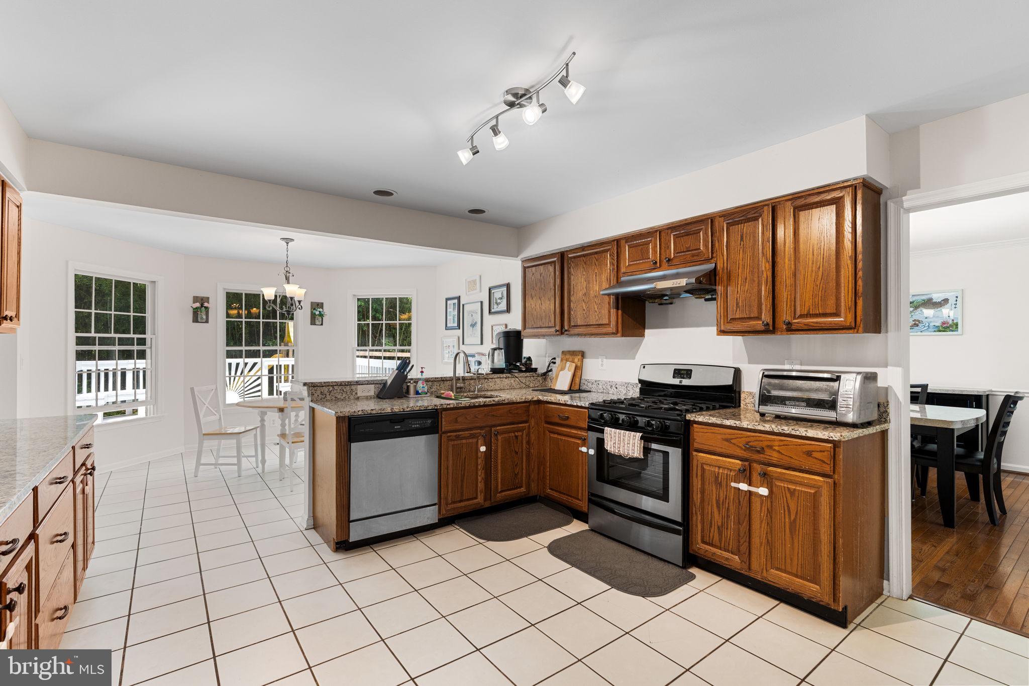 HUNTERS RUN - Residential