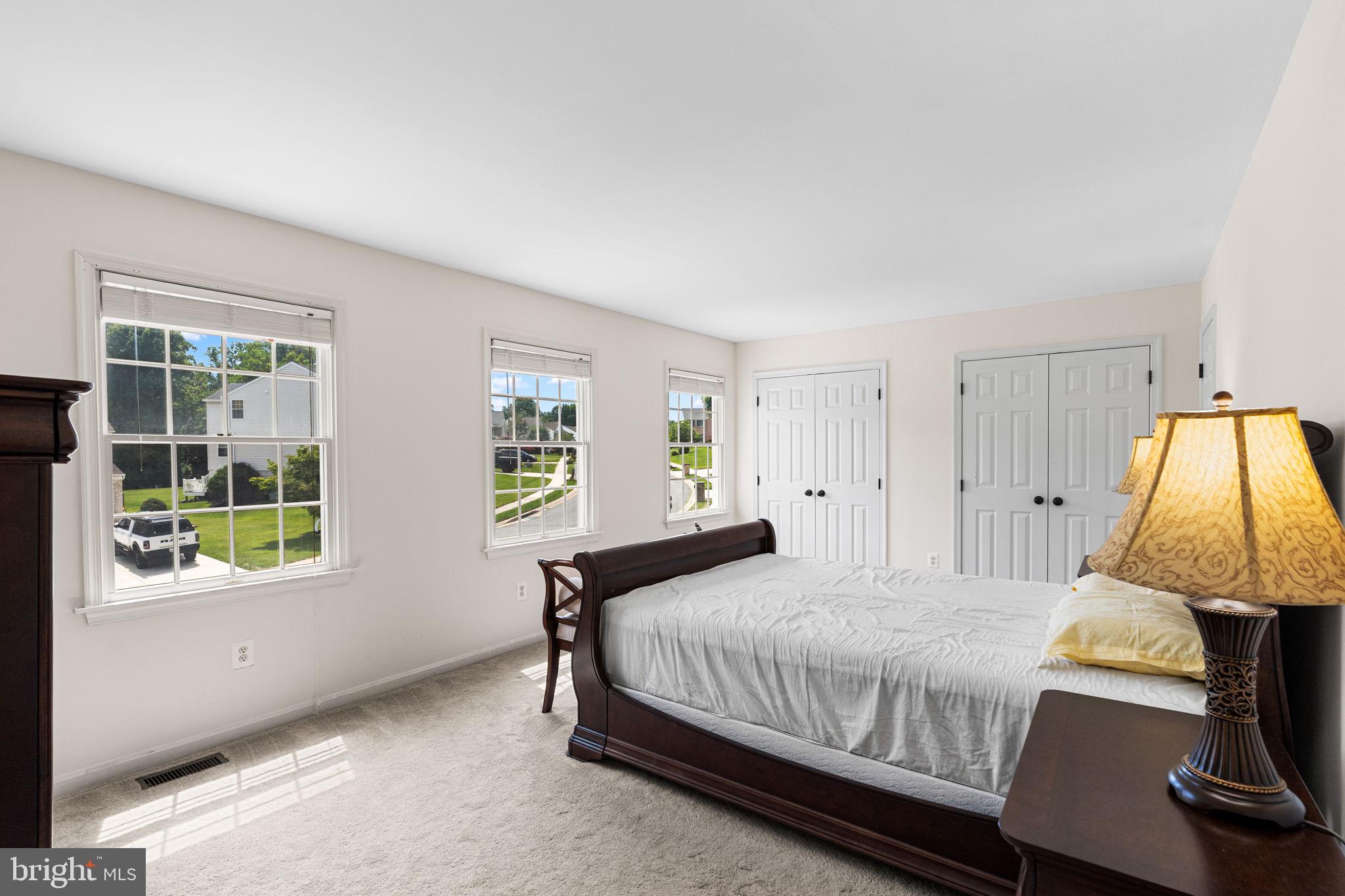 HUNTERS RUN - Residential