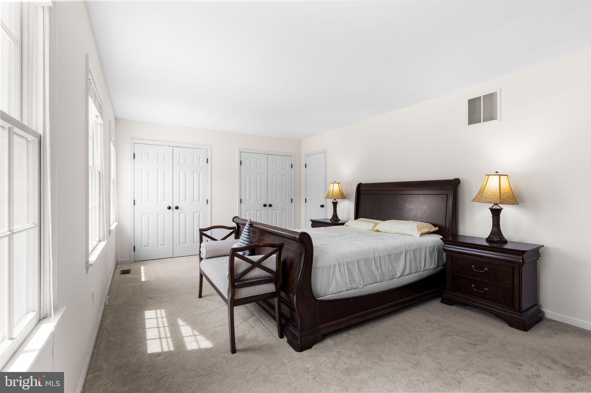 HUNTERS RUN - Residential
