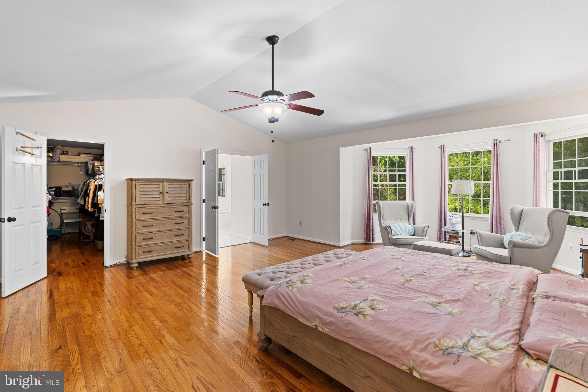 HUNTERS RUN - Residential