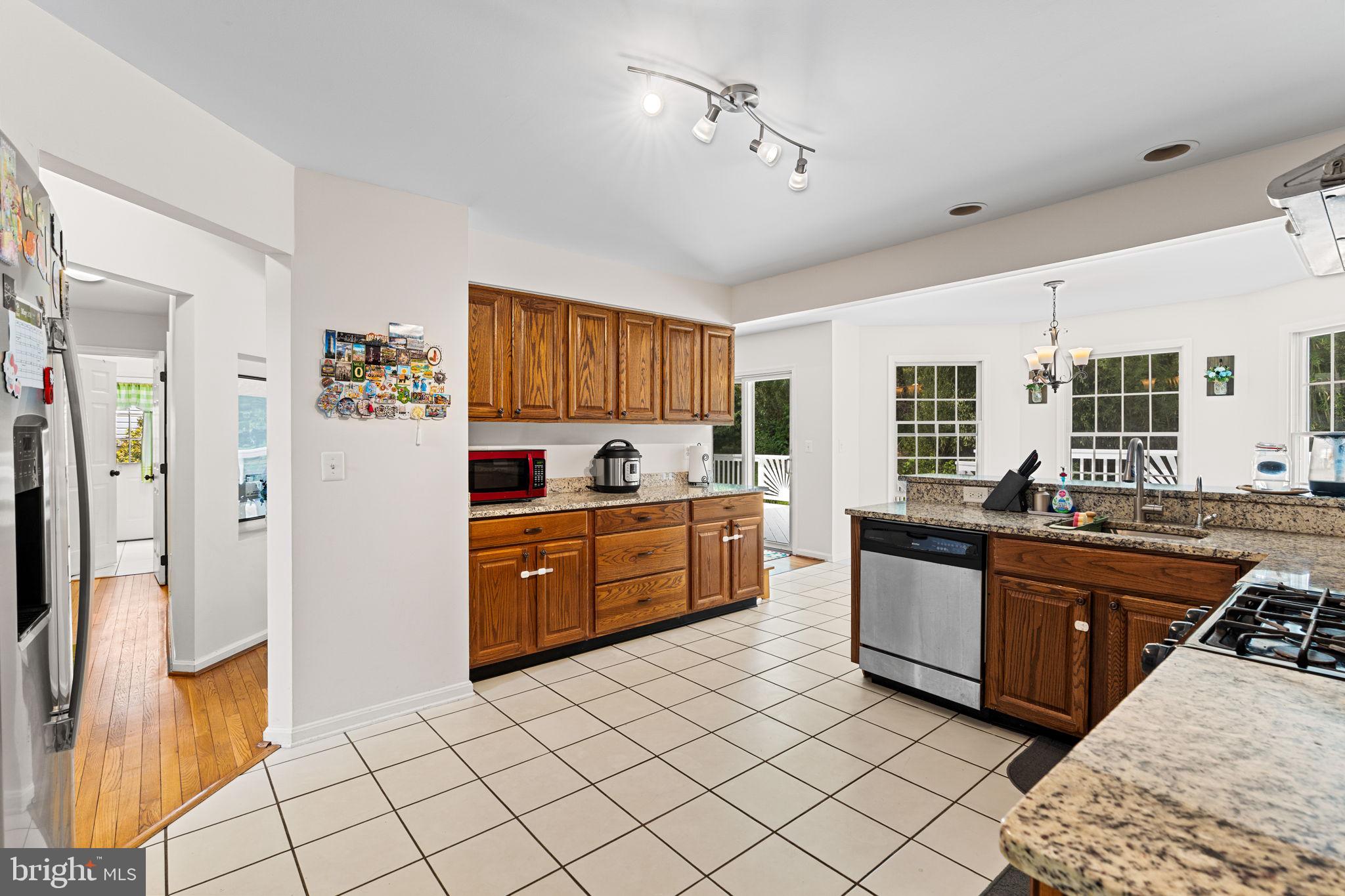 HUNTERS RUN - Residential