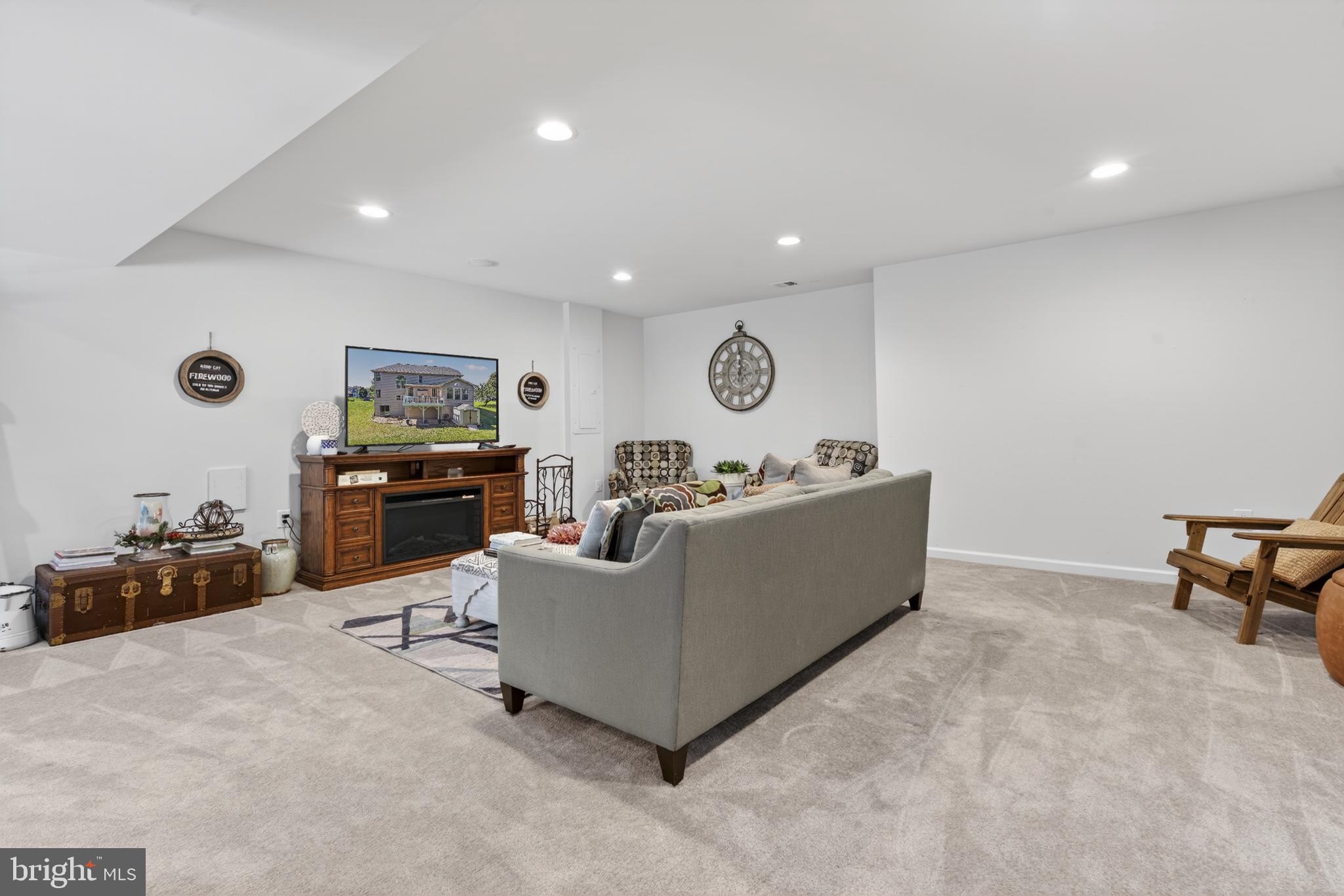 MADISON GROVE - Residential