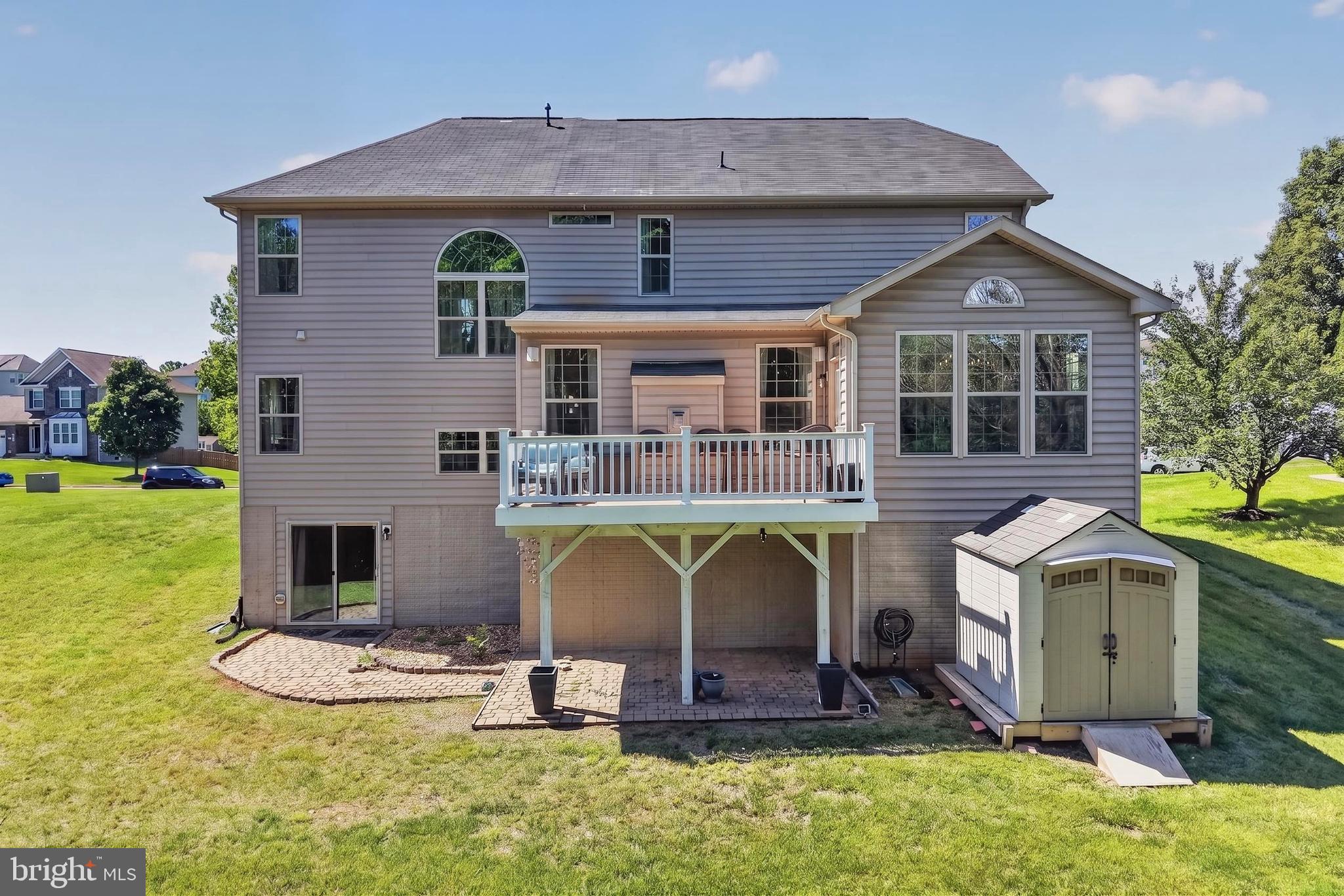 MADISON GROVE - Residential