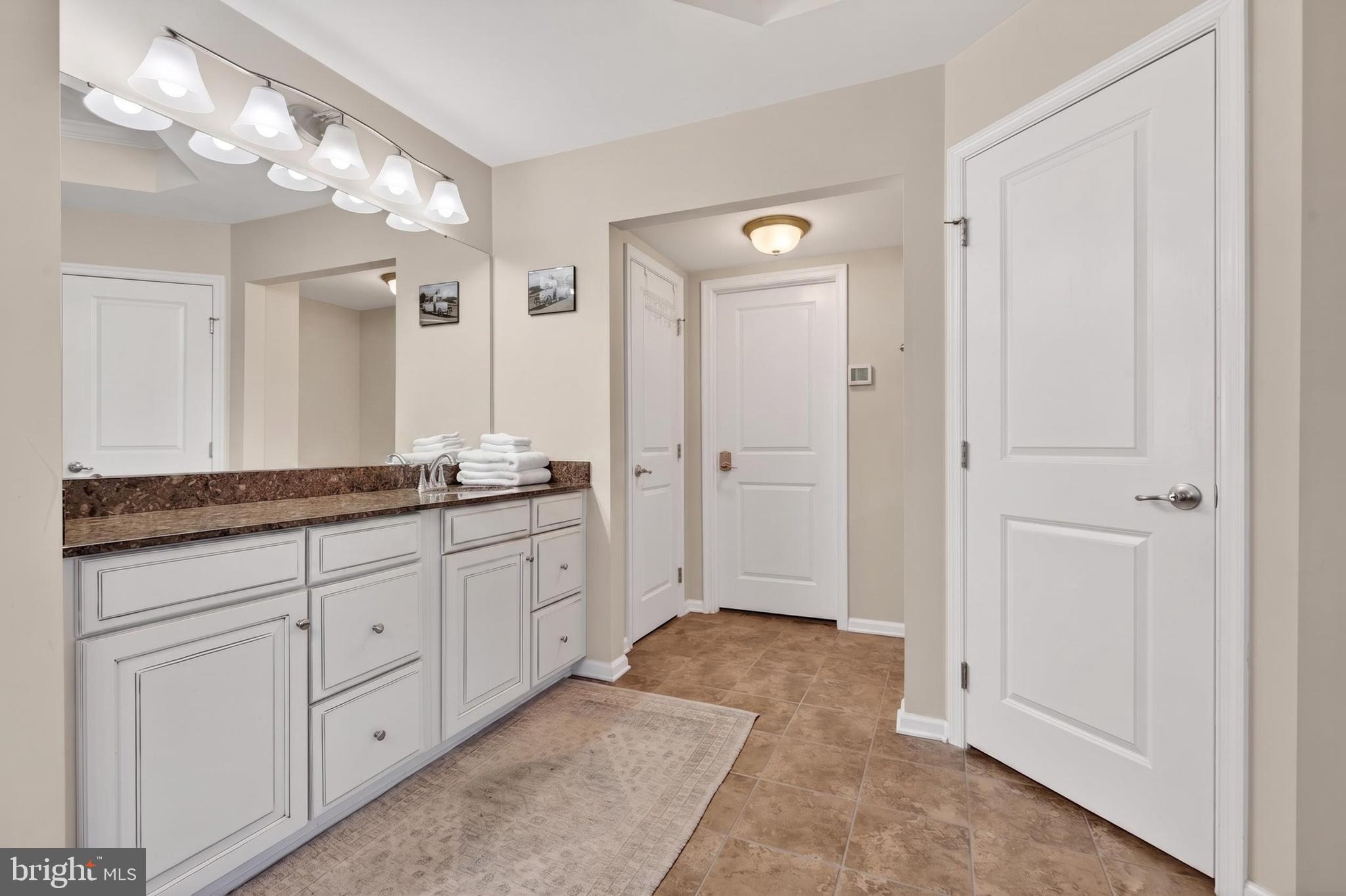 MADISON GROVE - Residential
