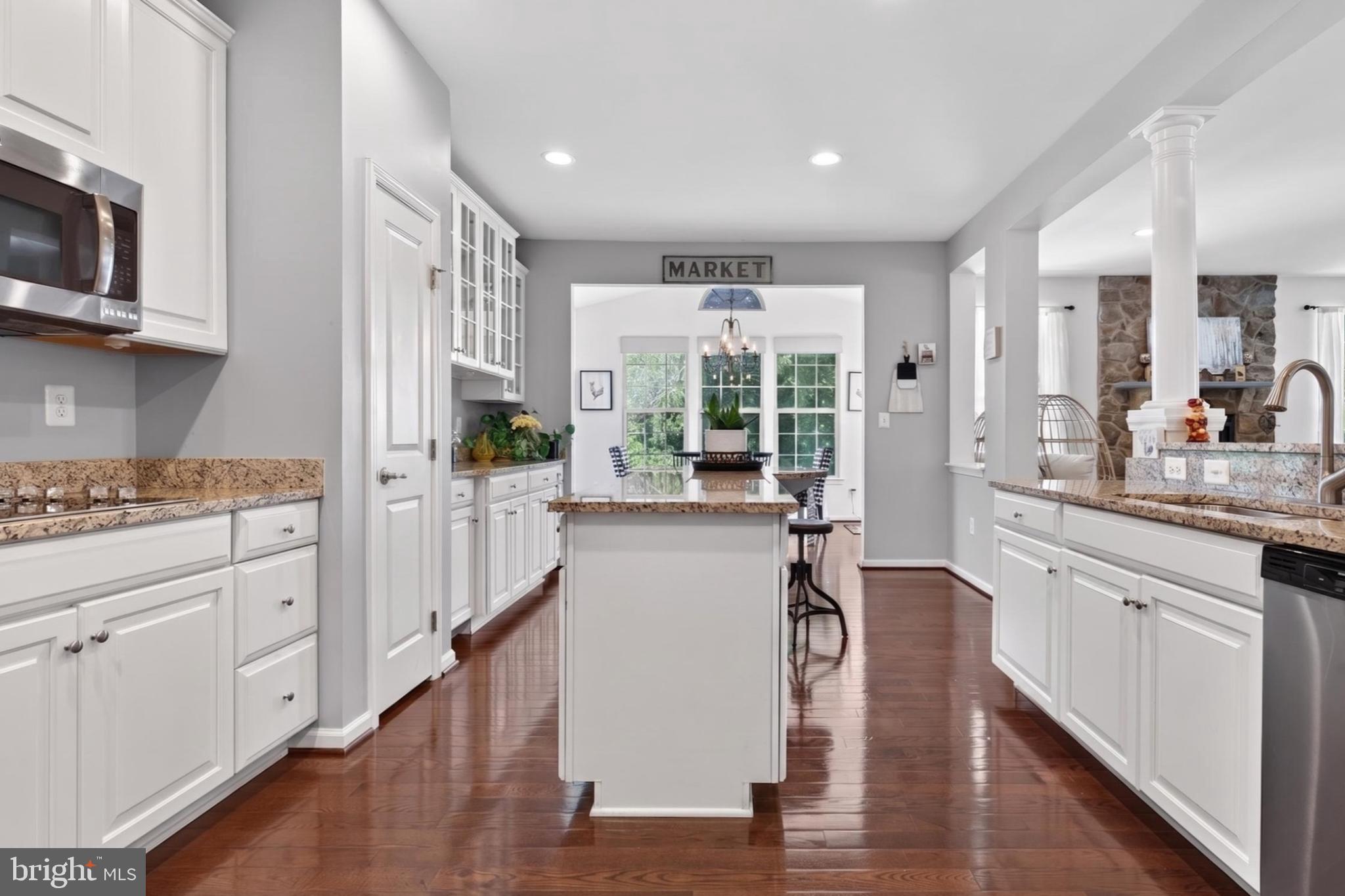 MADISON GROVE - Residential