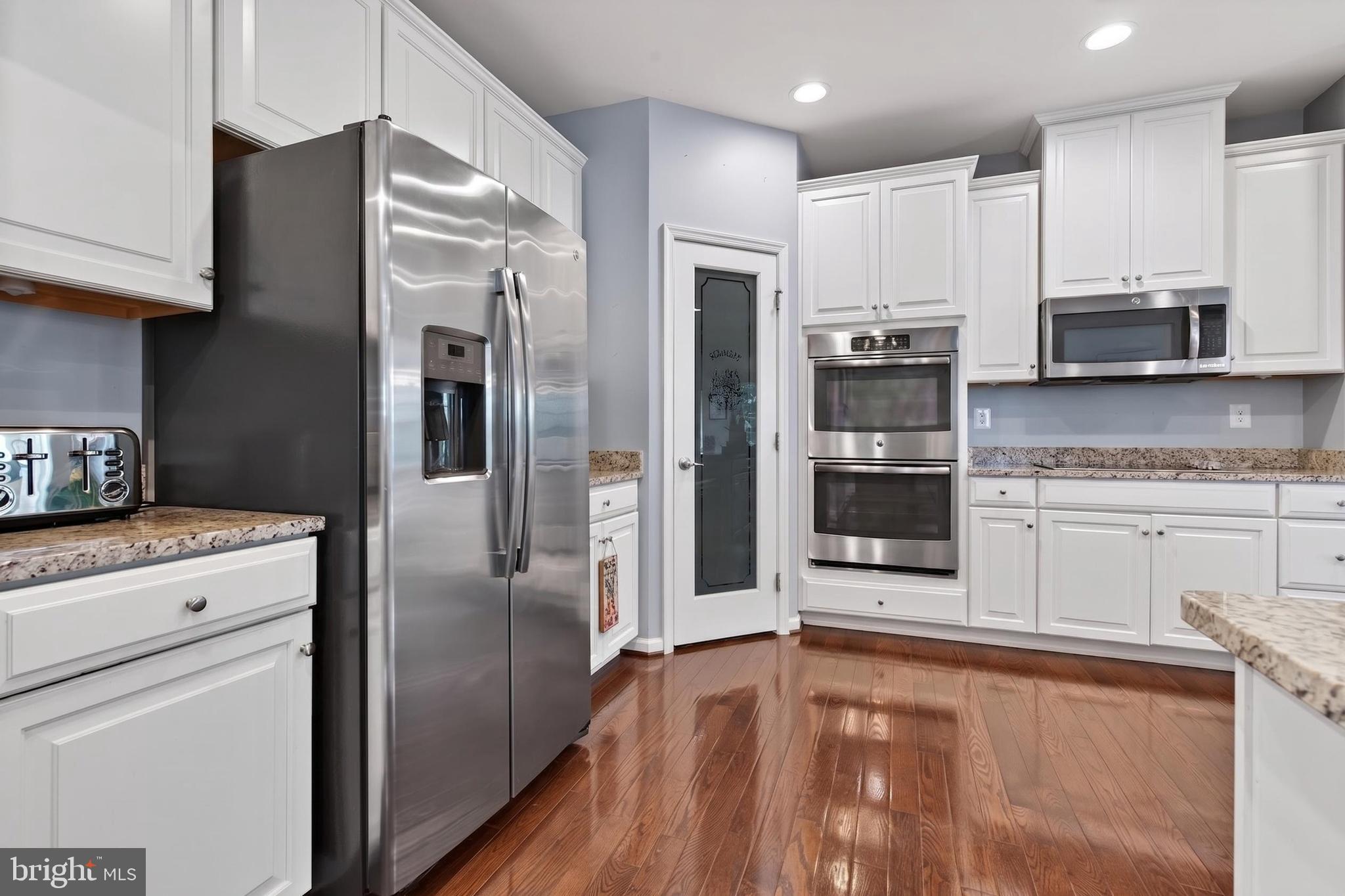 MADISON GROVE - Residential