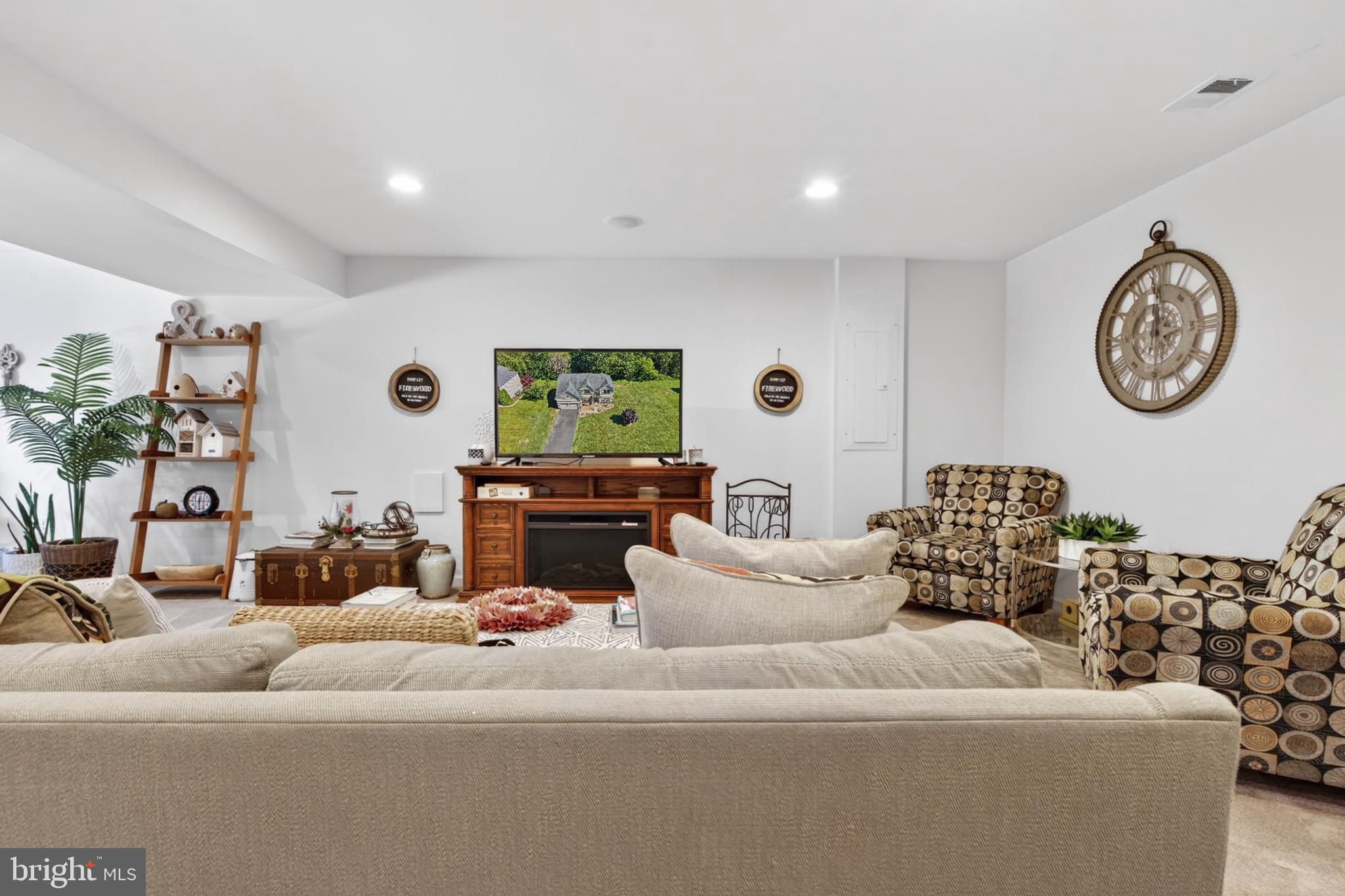 MADISON GROVE - Residential