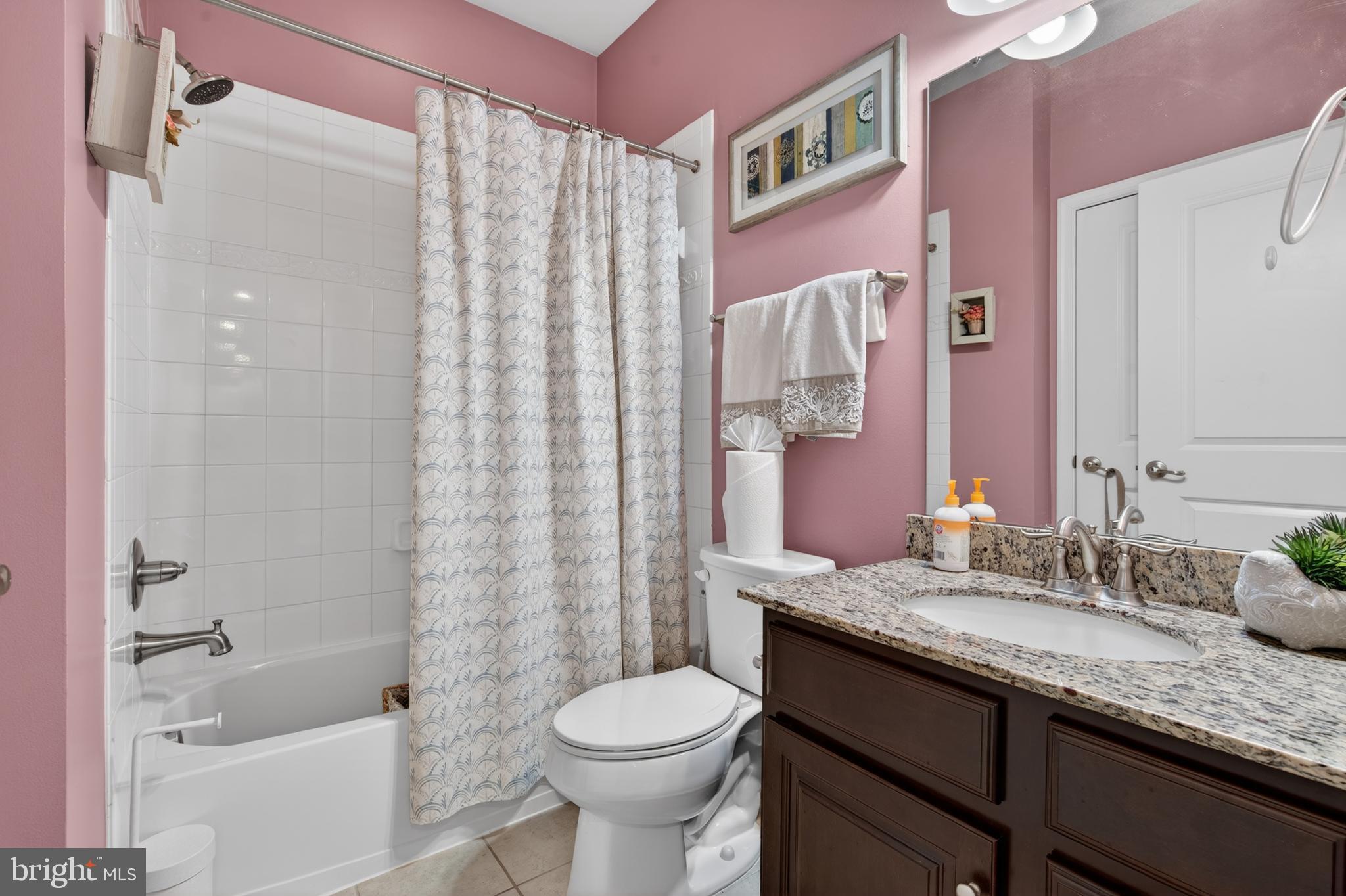 MADISON GROVE - Residential
