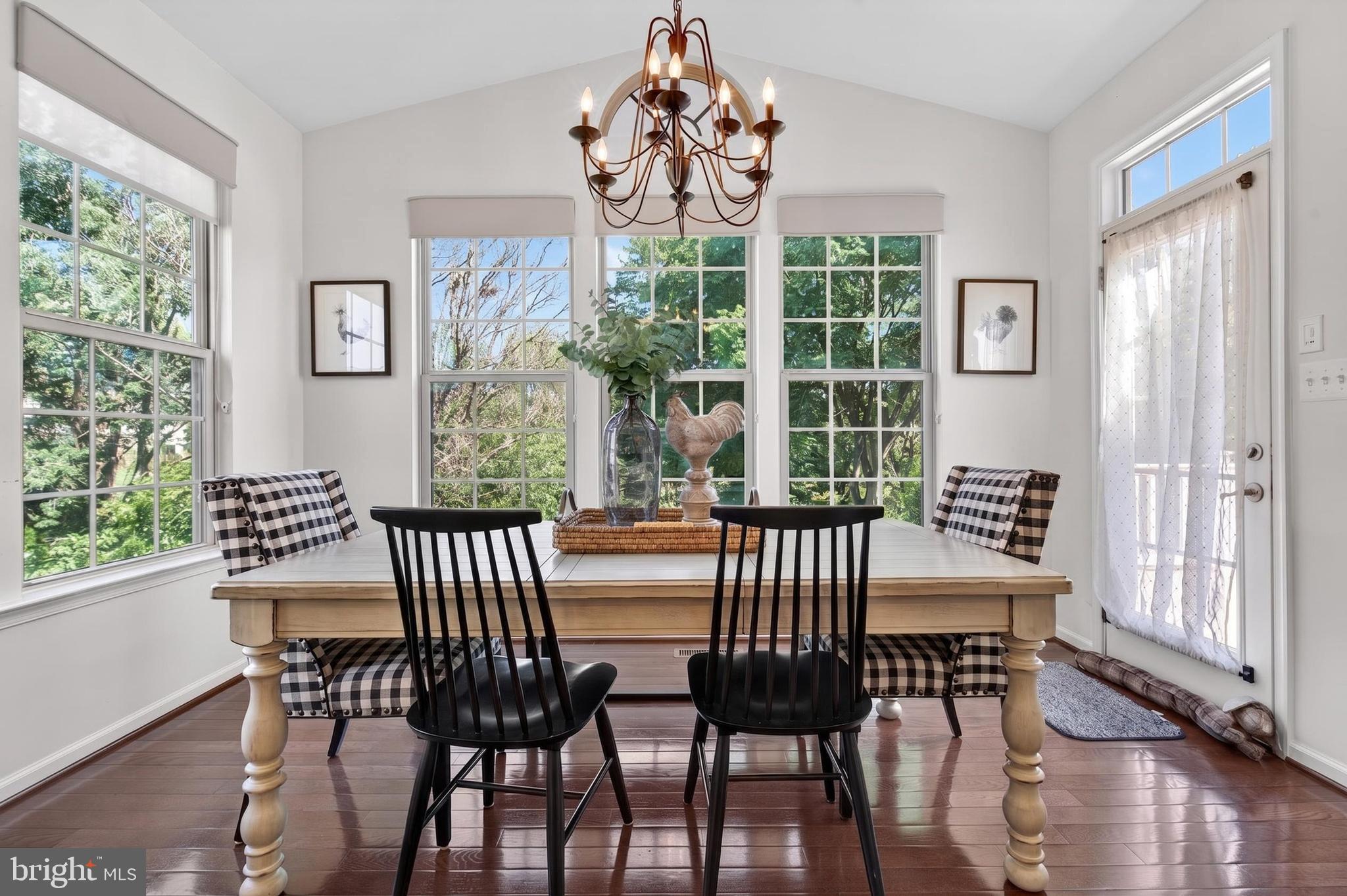 MADISON GROVE - Residential