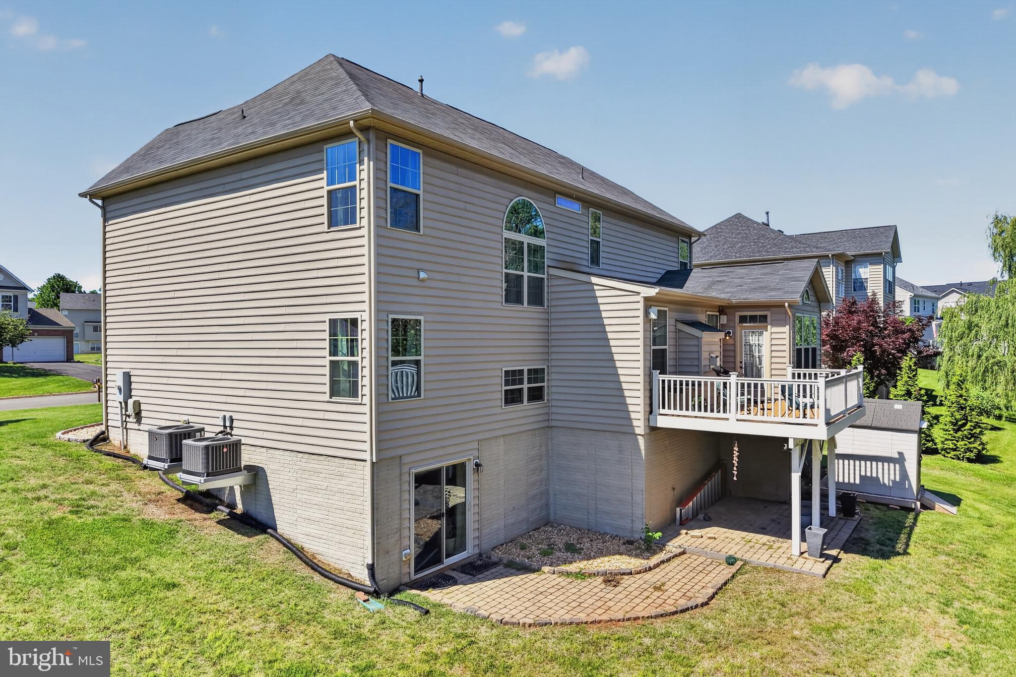 MADISON GROVE - Residential