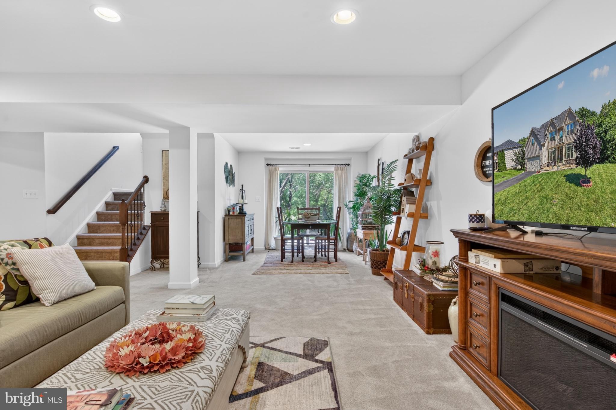 MADISON GROVE - Residential