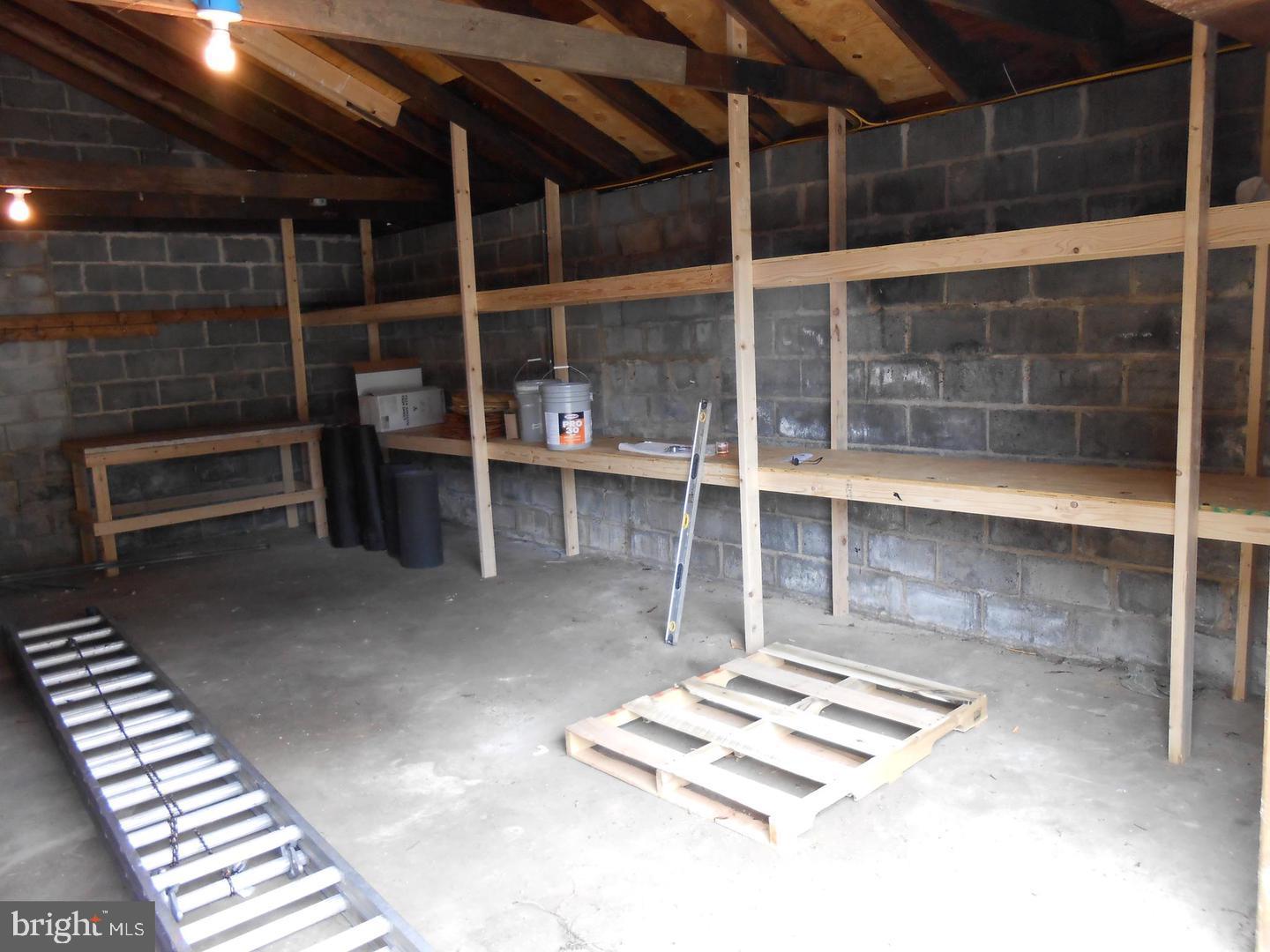 PAOLI GARDENS - Commercial Sale