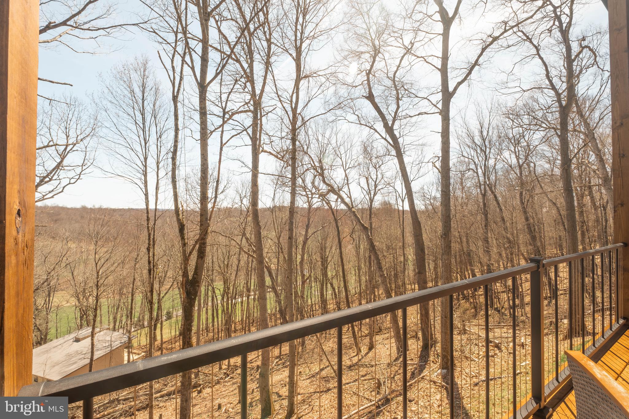 COUNTRY CLUB ACRES - Residential
