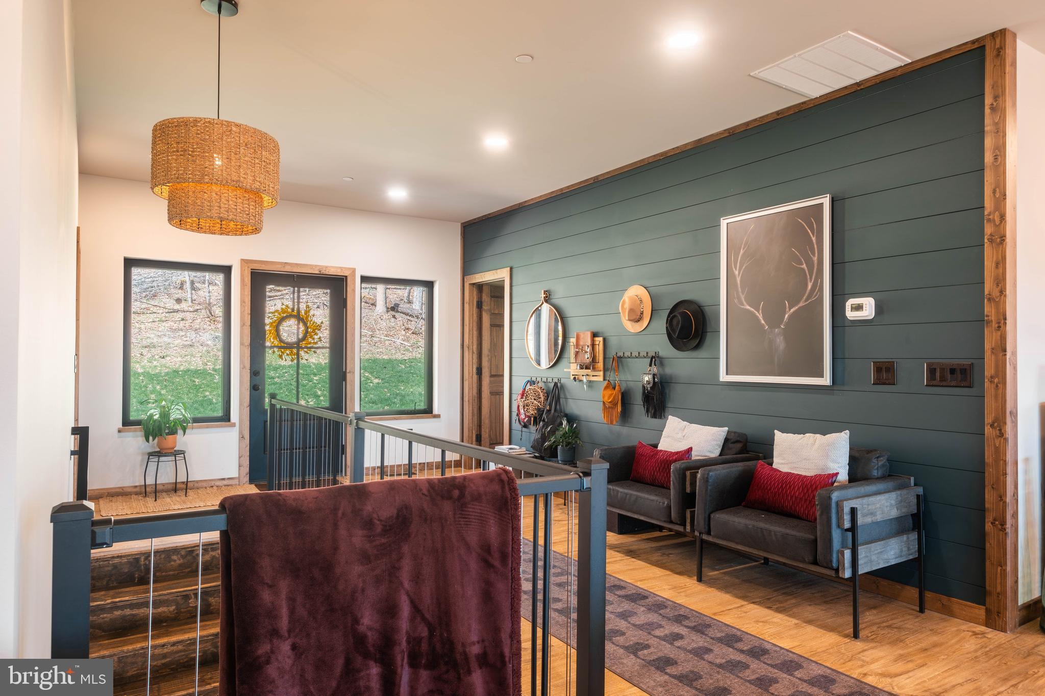 COUNTRY CLUB ACRES - Residential