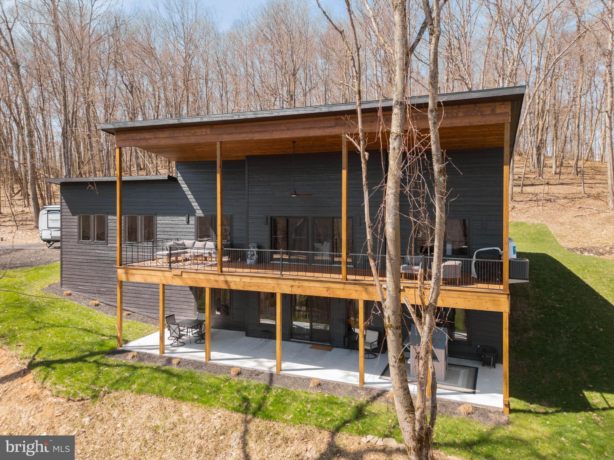 COUNTRY CLUB ACRES - Residential