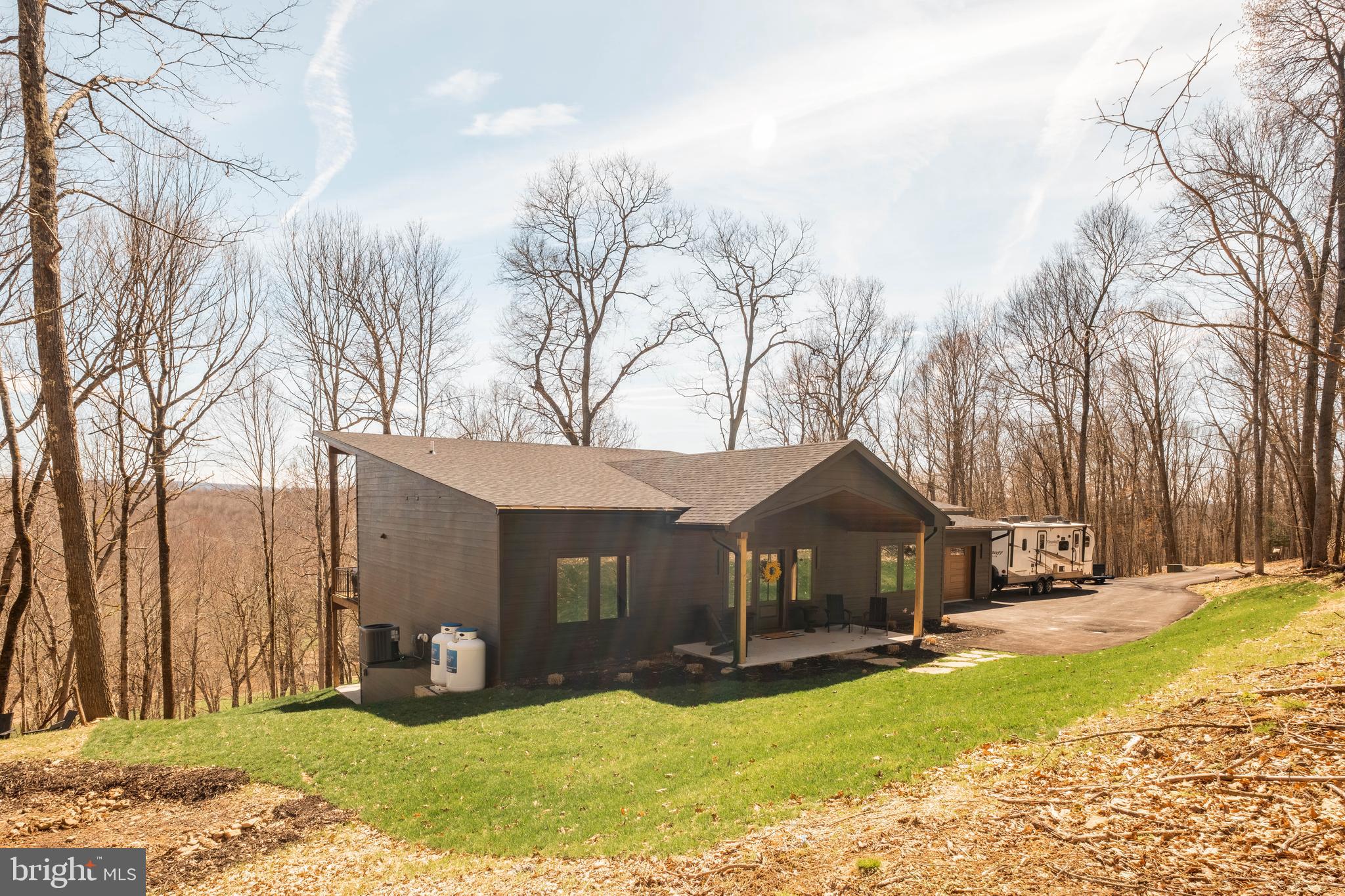 COUNTRY CLUB ACRES - Residential