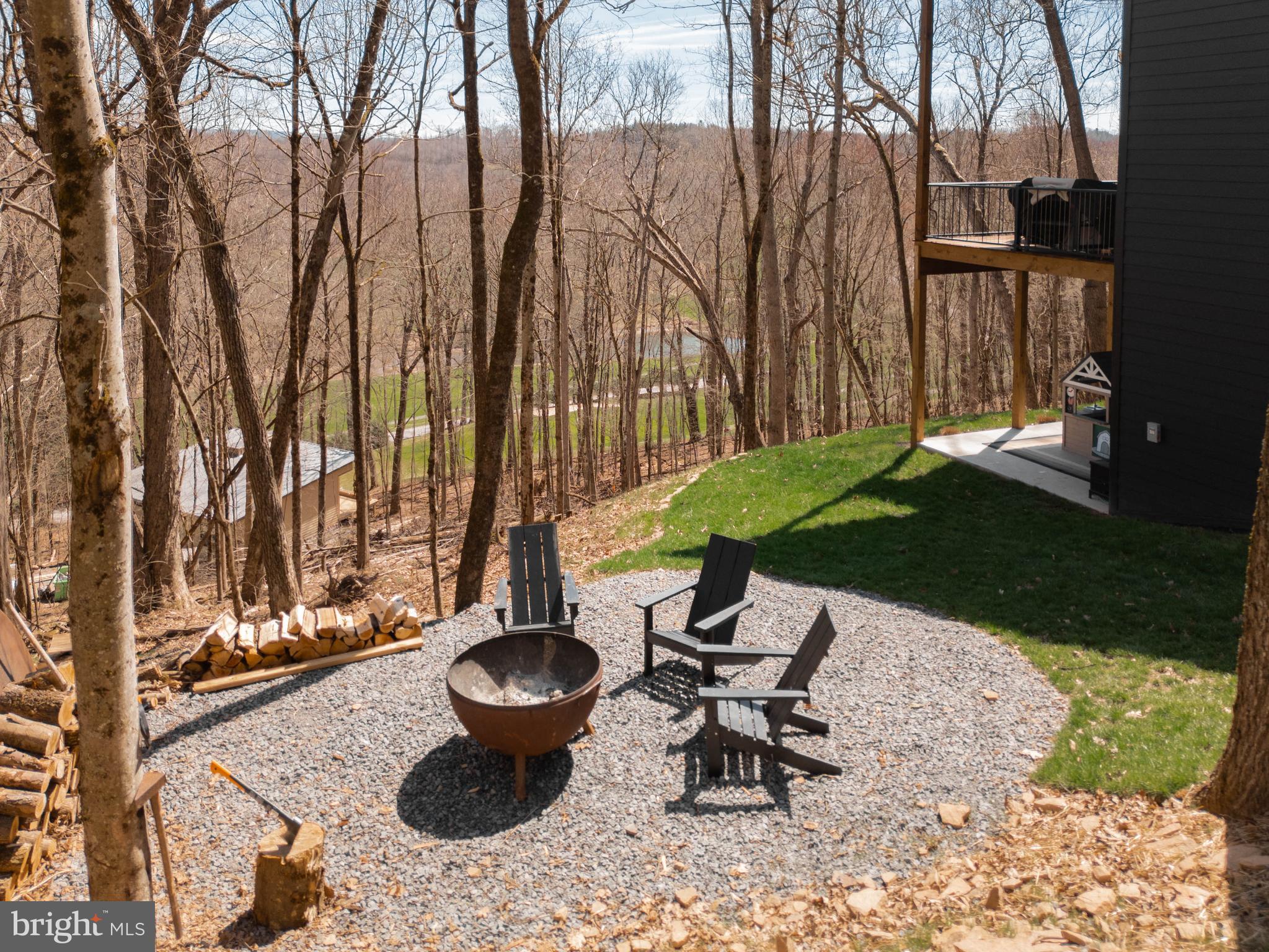 COUNTRY CLUB ACRES - Residential