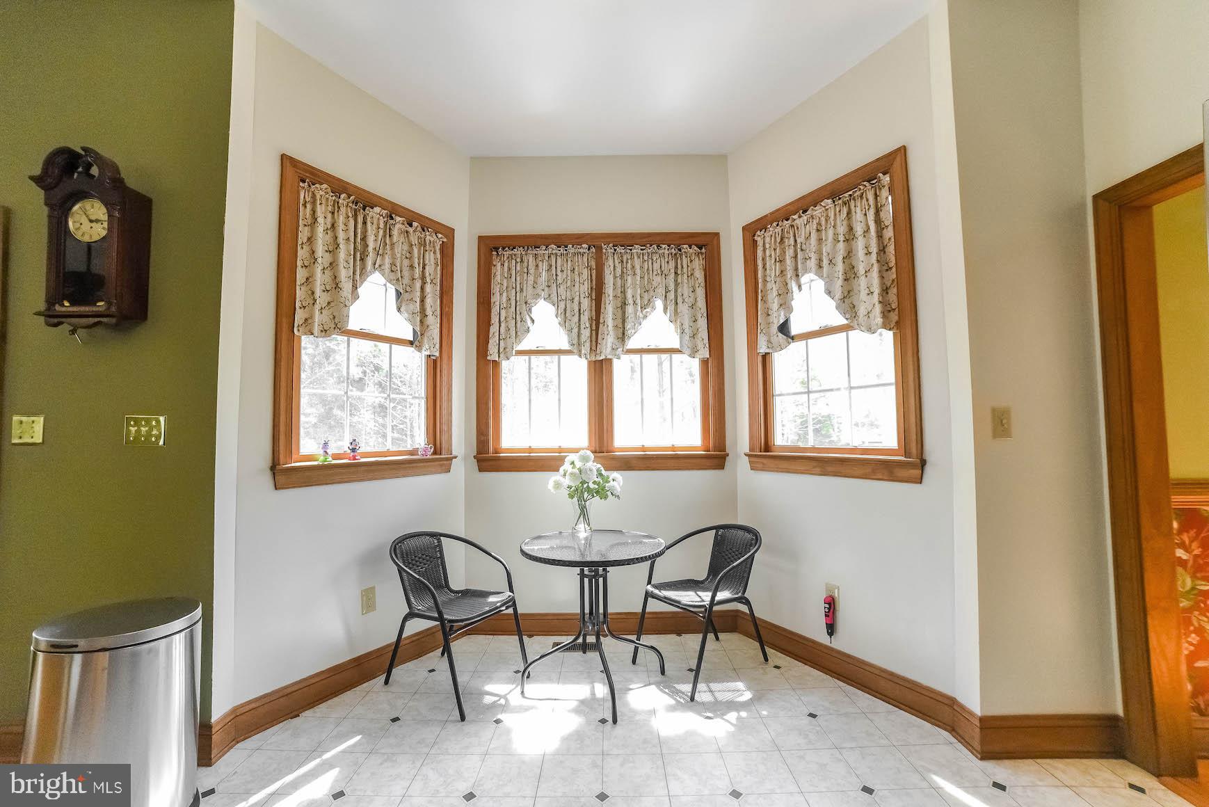 WHITE OAK - Residential