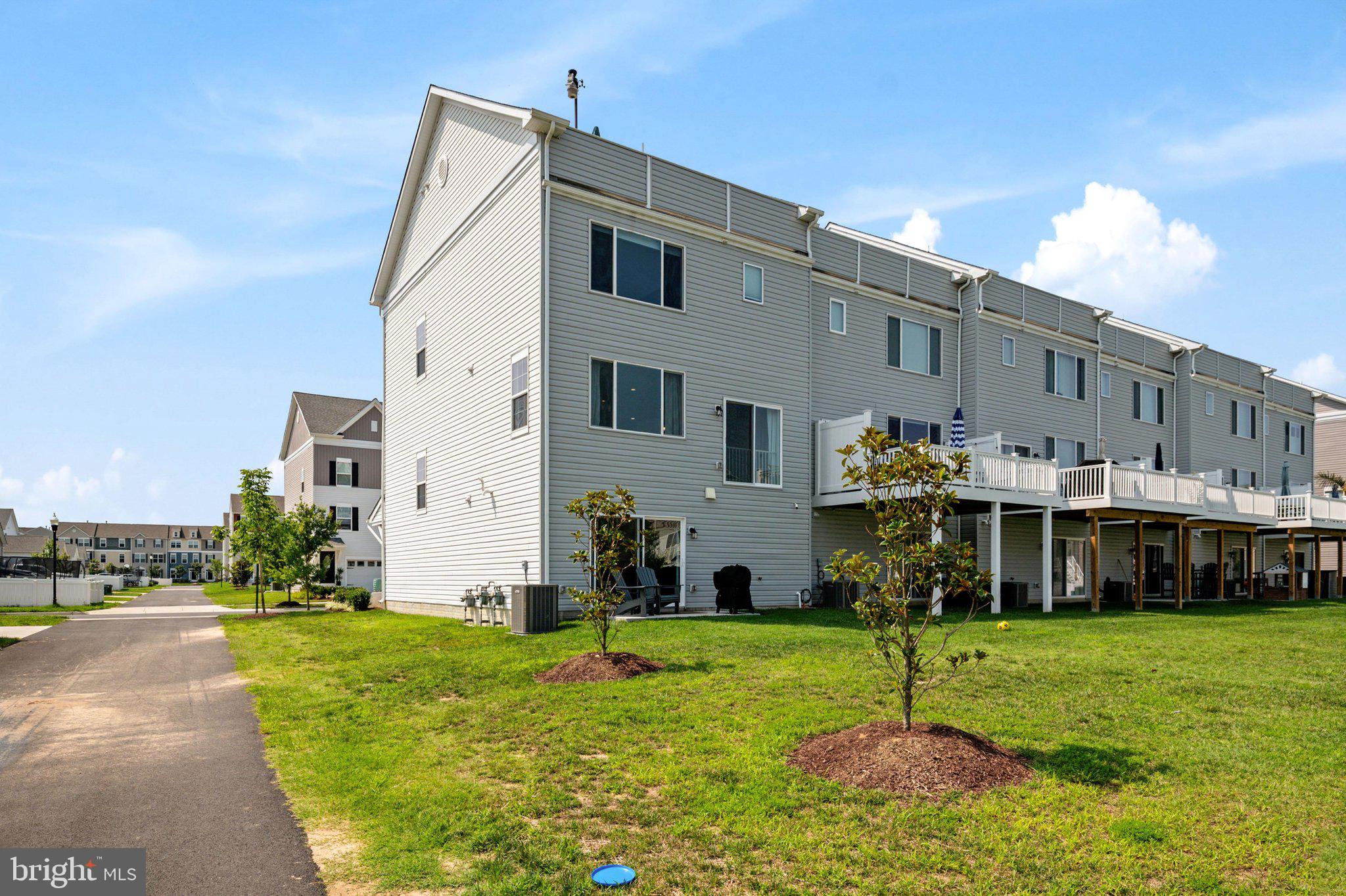 ELLENDALE - Residential