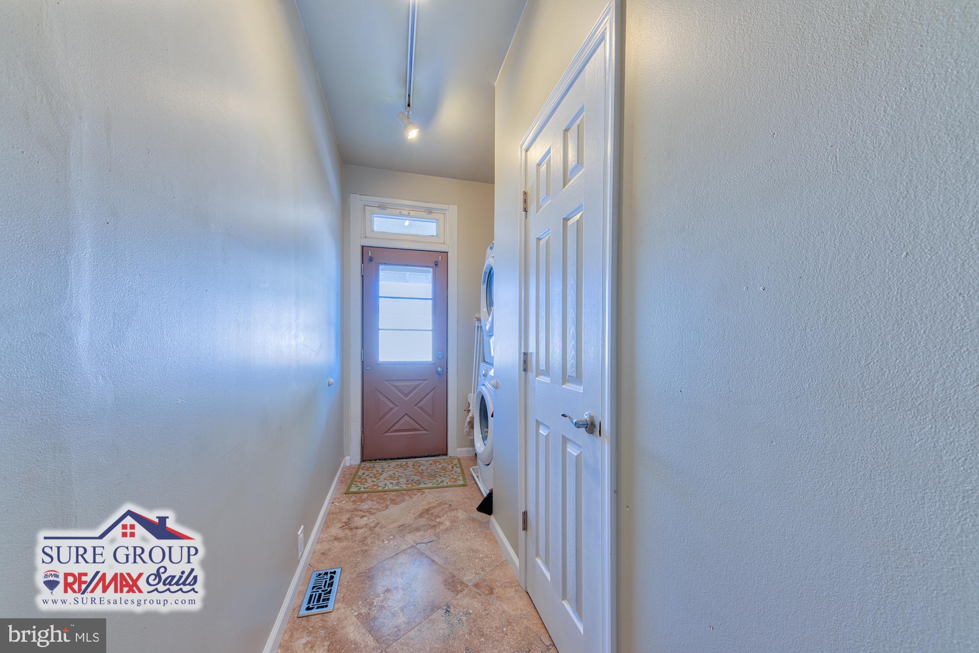 HIGHLAND - Residential Lease