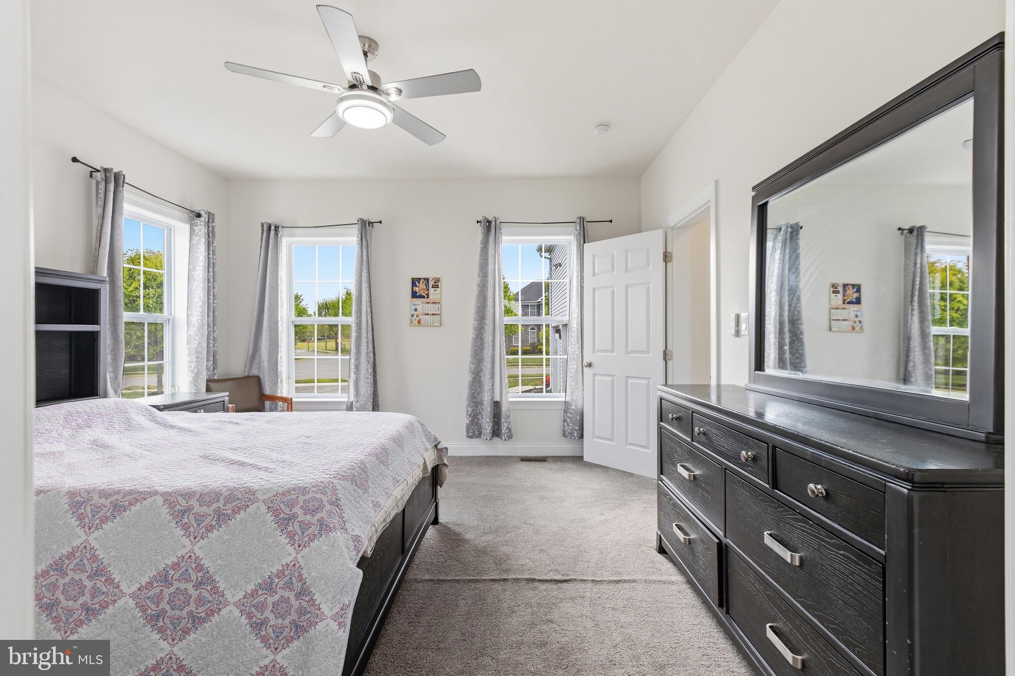 RED LION CHASE - Residential