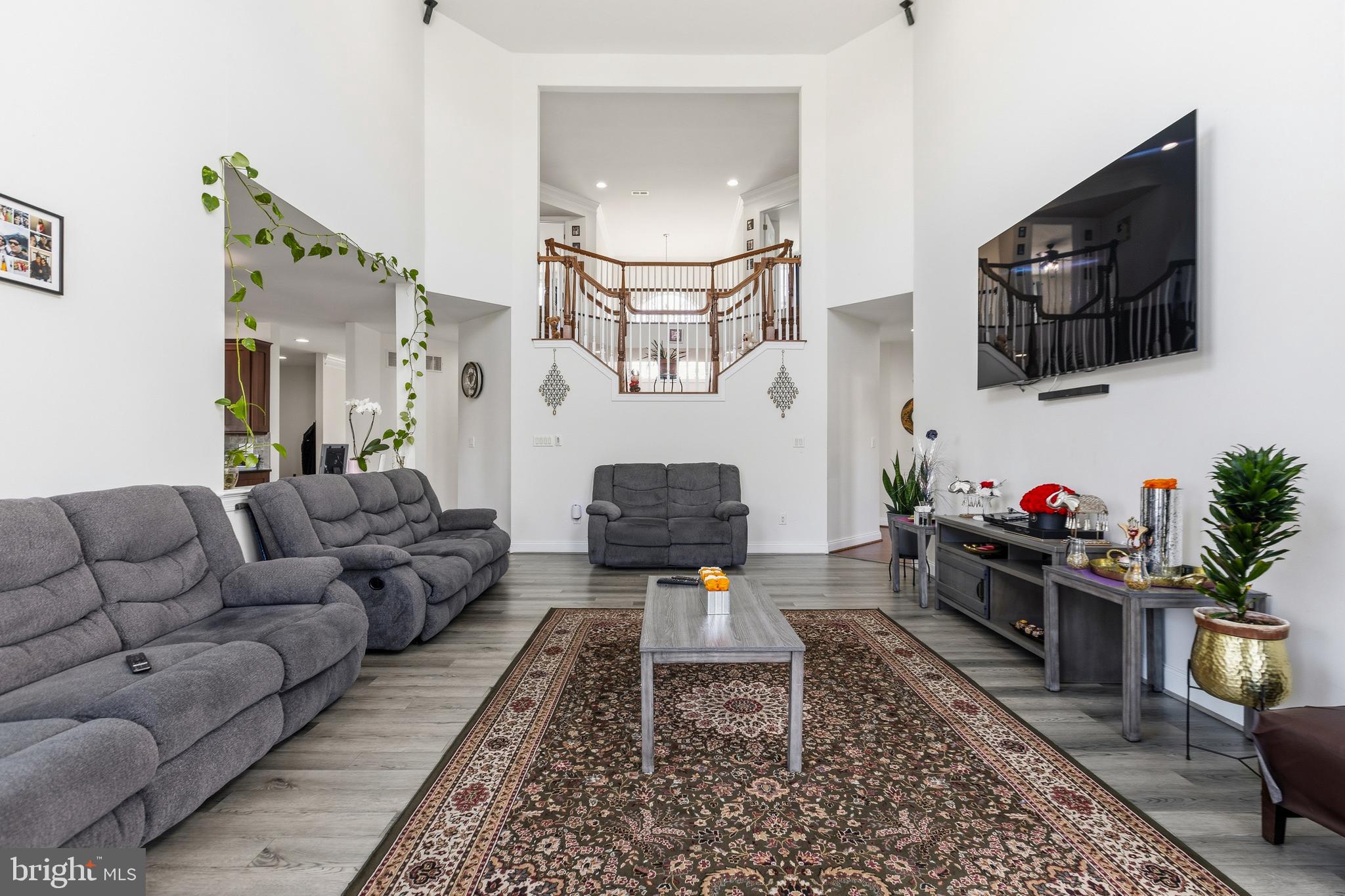 RED LION CHASE - Residential