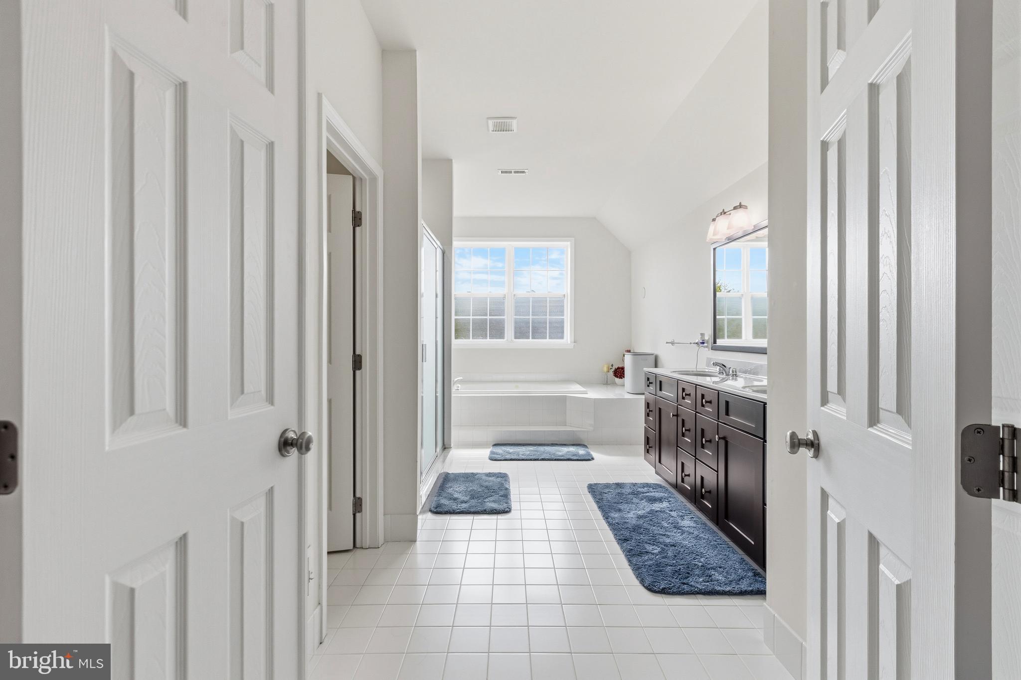 RED LION CHASE - Residential