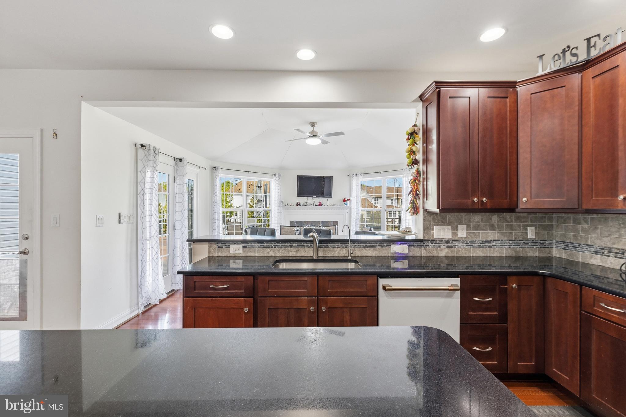 RED LION CHASE - Residential