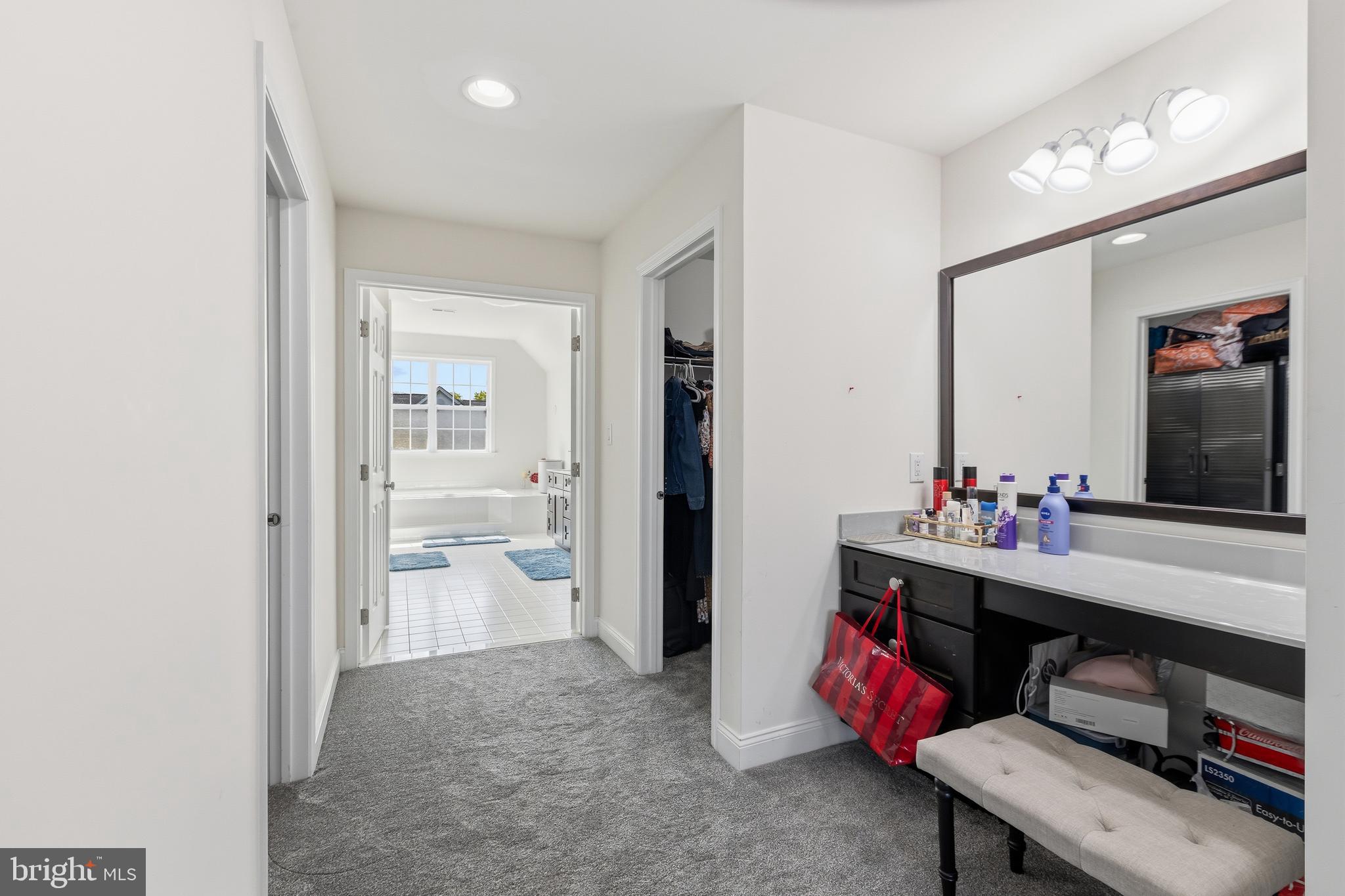 RED LION CHASE - Residential
