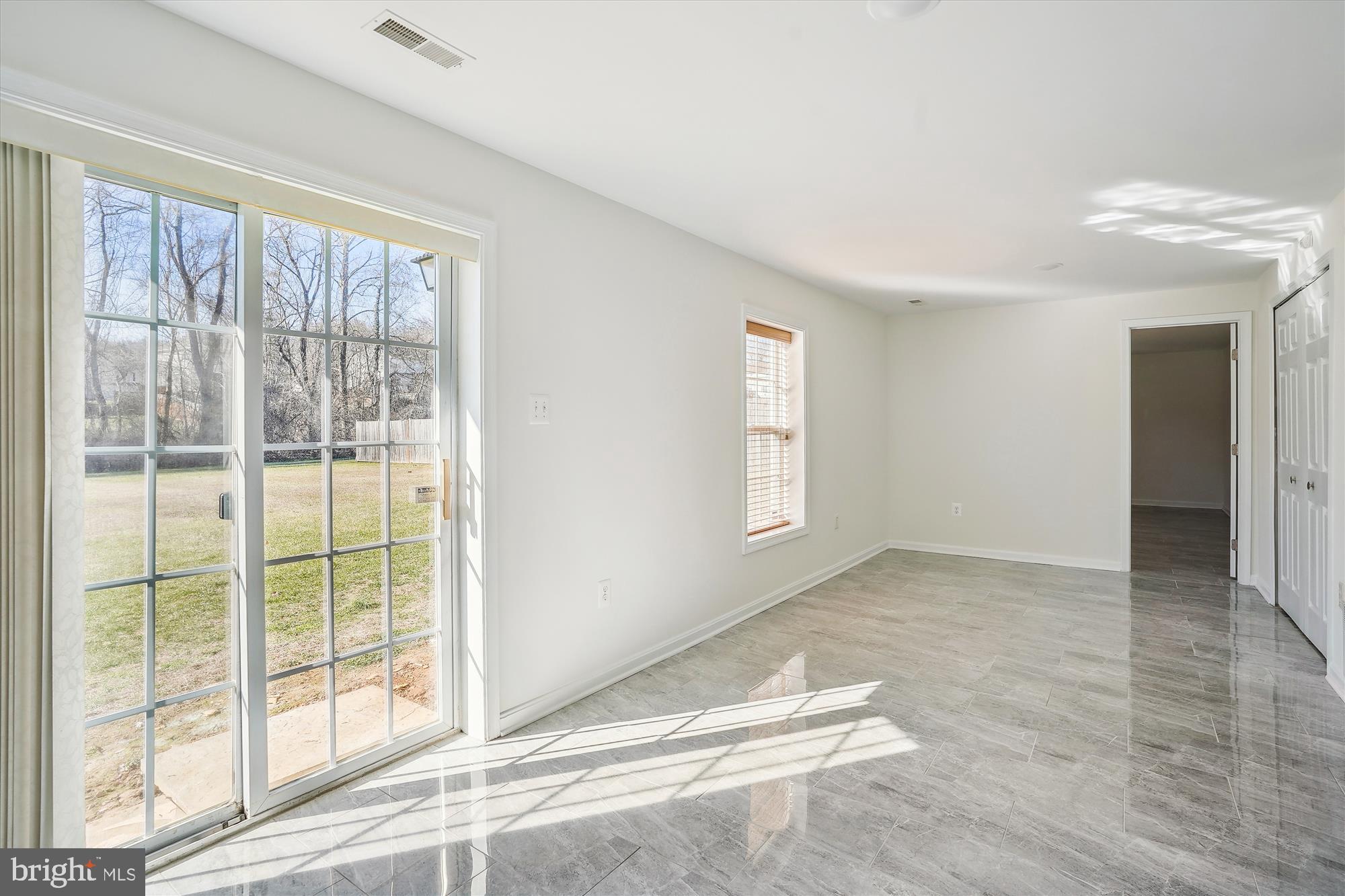 ROSEBERRY - Residential Lease