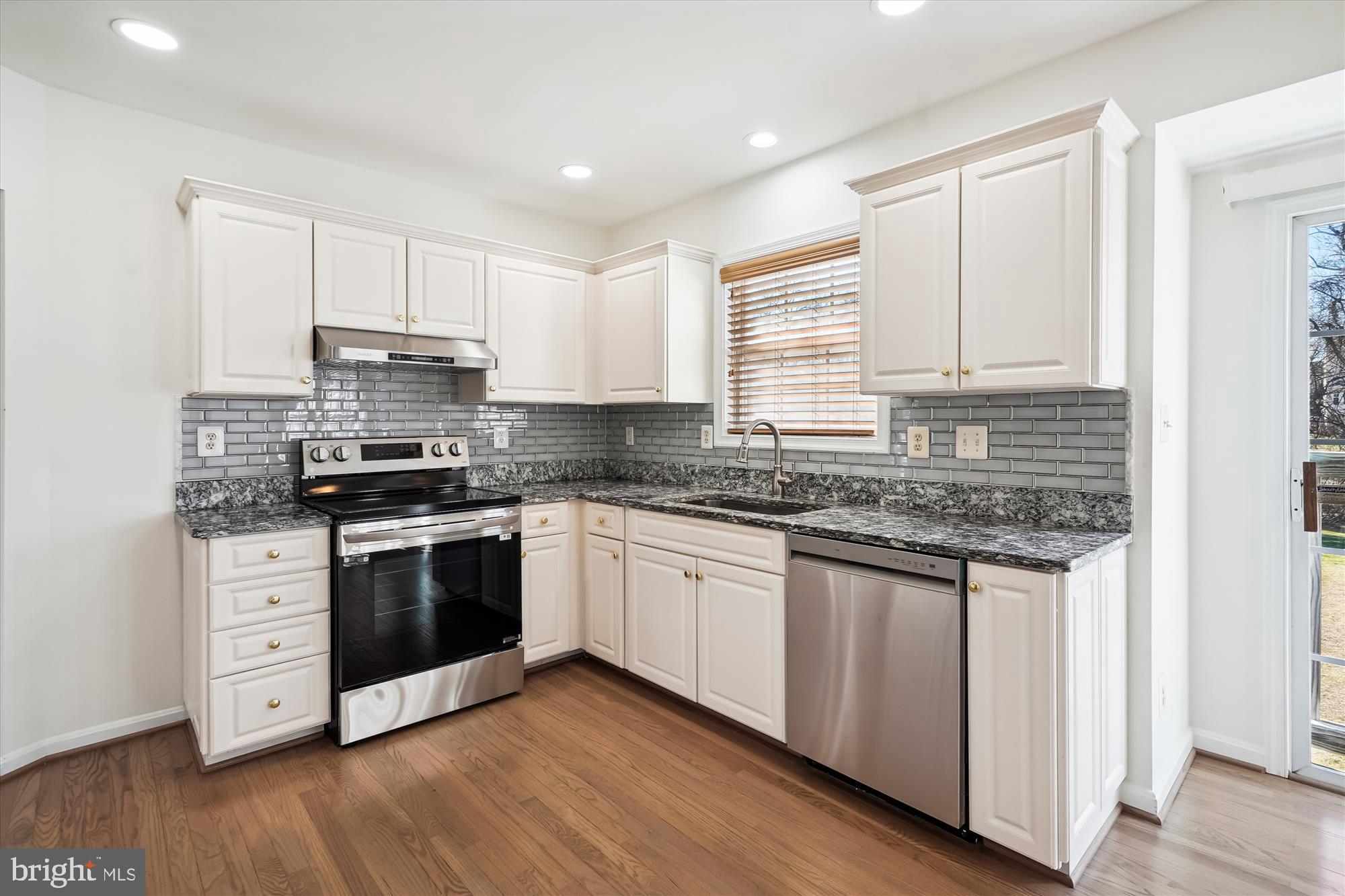 ROSEBERRY - Residential Lease