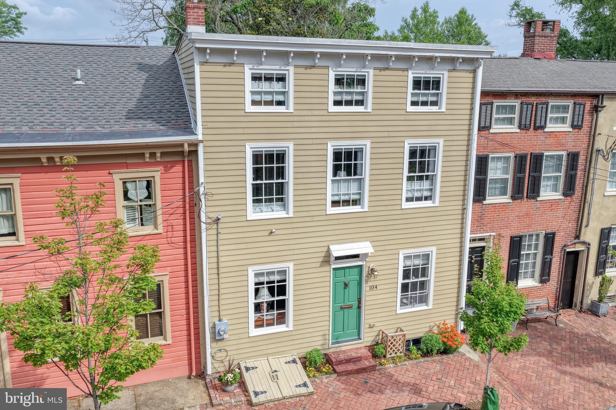 OLD NEW CASTLE - Residential